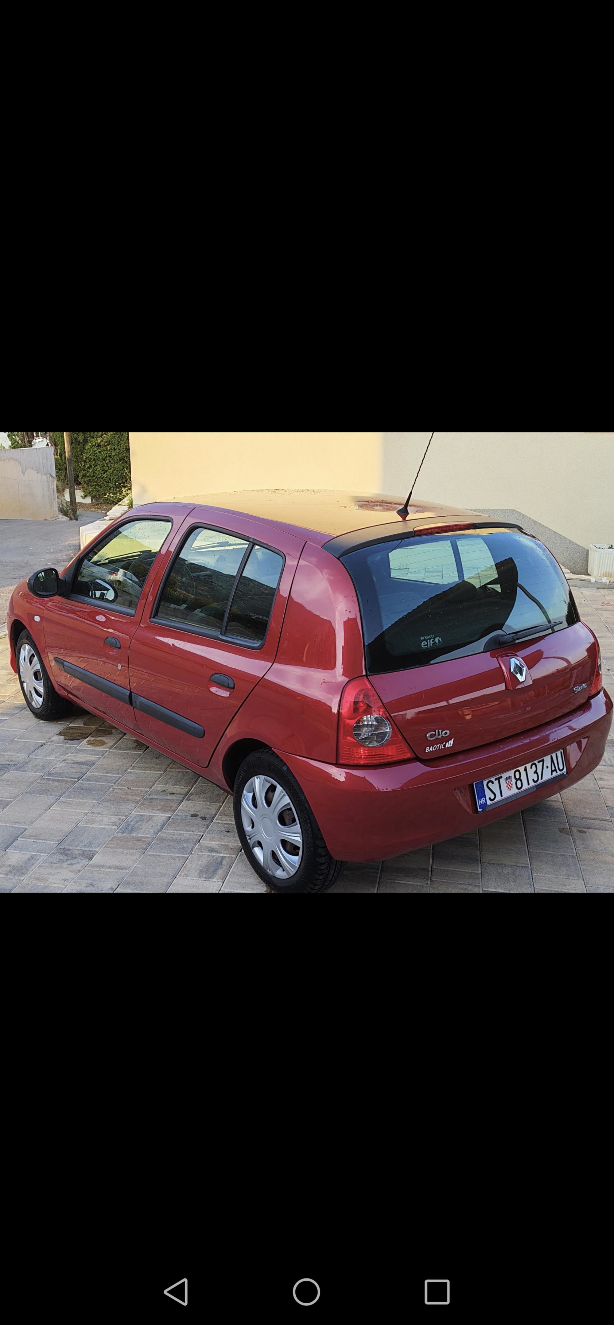 Renault Clio 1.2 8V -IZVANREDNO STANJE-, fotografija 2