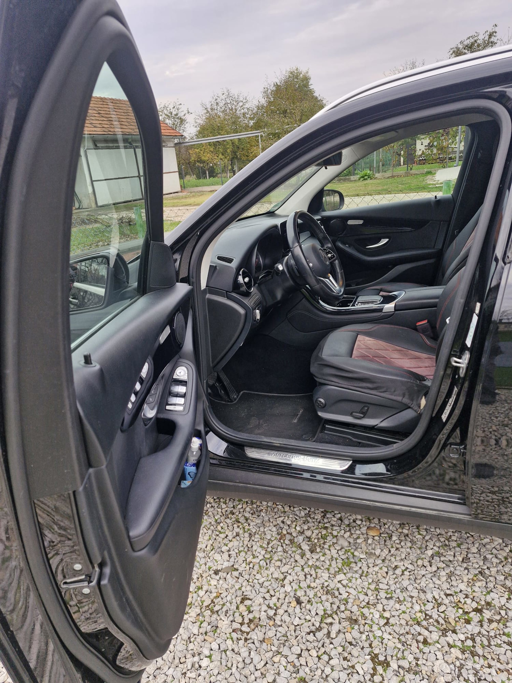 Prodajem Mercedes GLC 2019 159 000 km 26 500 €, fotografija 3