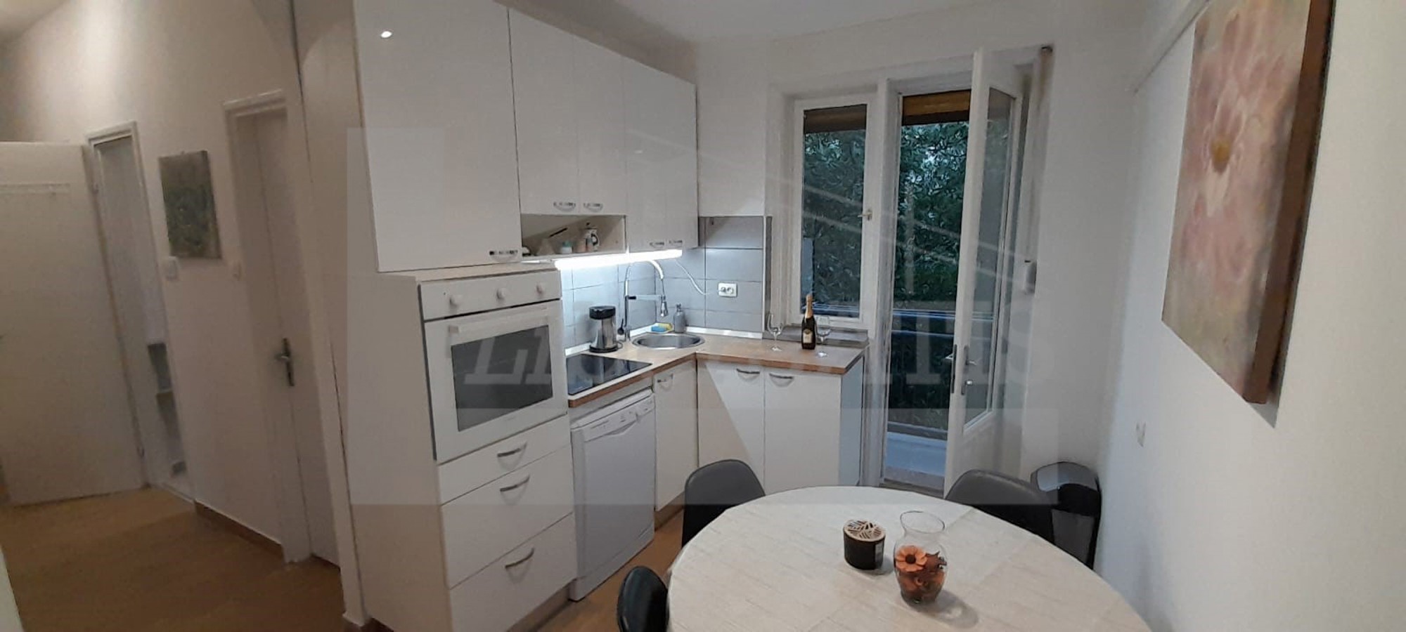 Stan Rijeka (Banderovo), 70m2, 2-sobni — slika 1