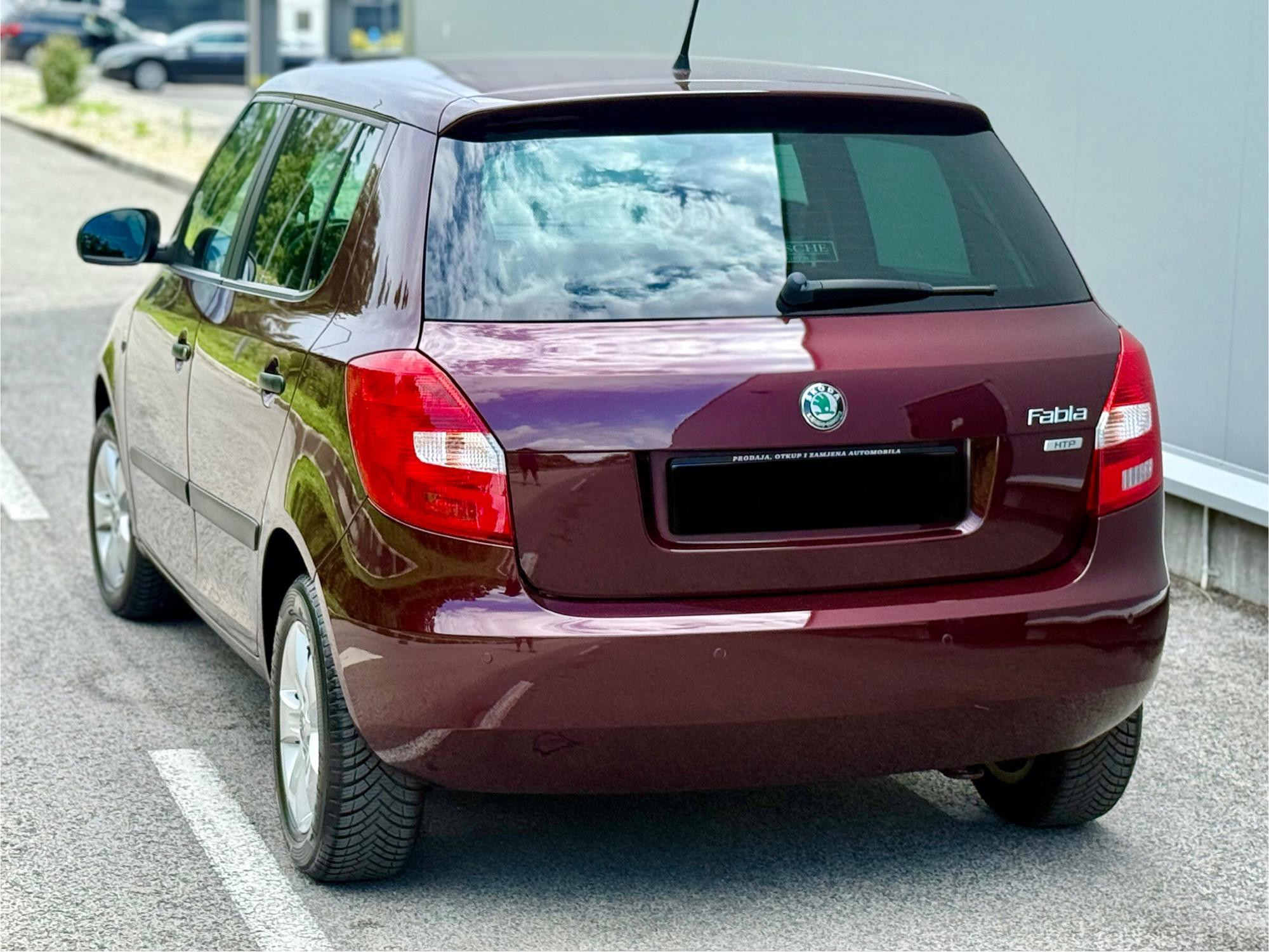 Škoda Fabia 1,2 Family * 26,000km * NOVOO * HR AUTO * ISPIS KM *, fotografija 4