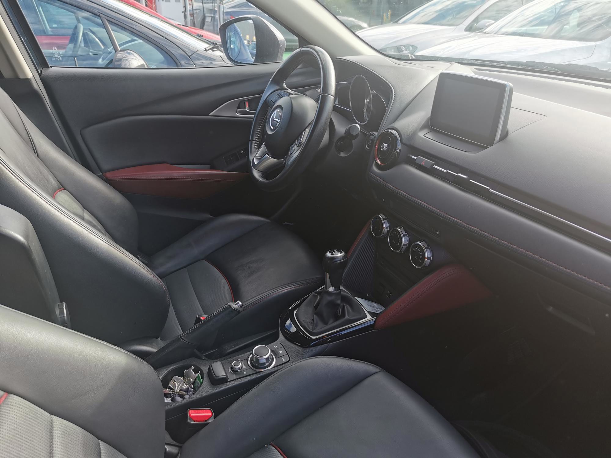 Mazda cx3, fotografija 2