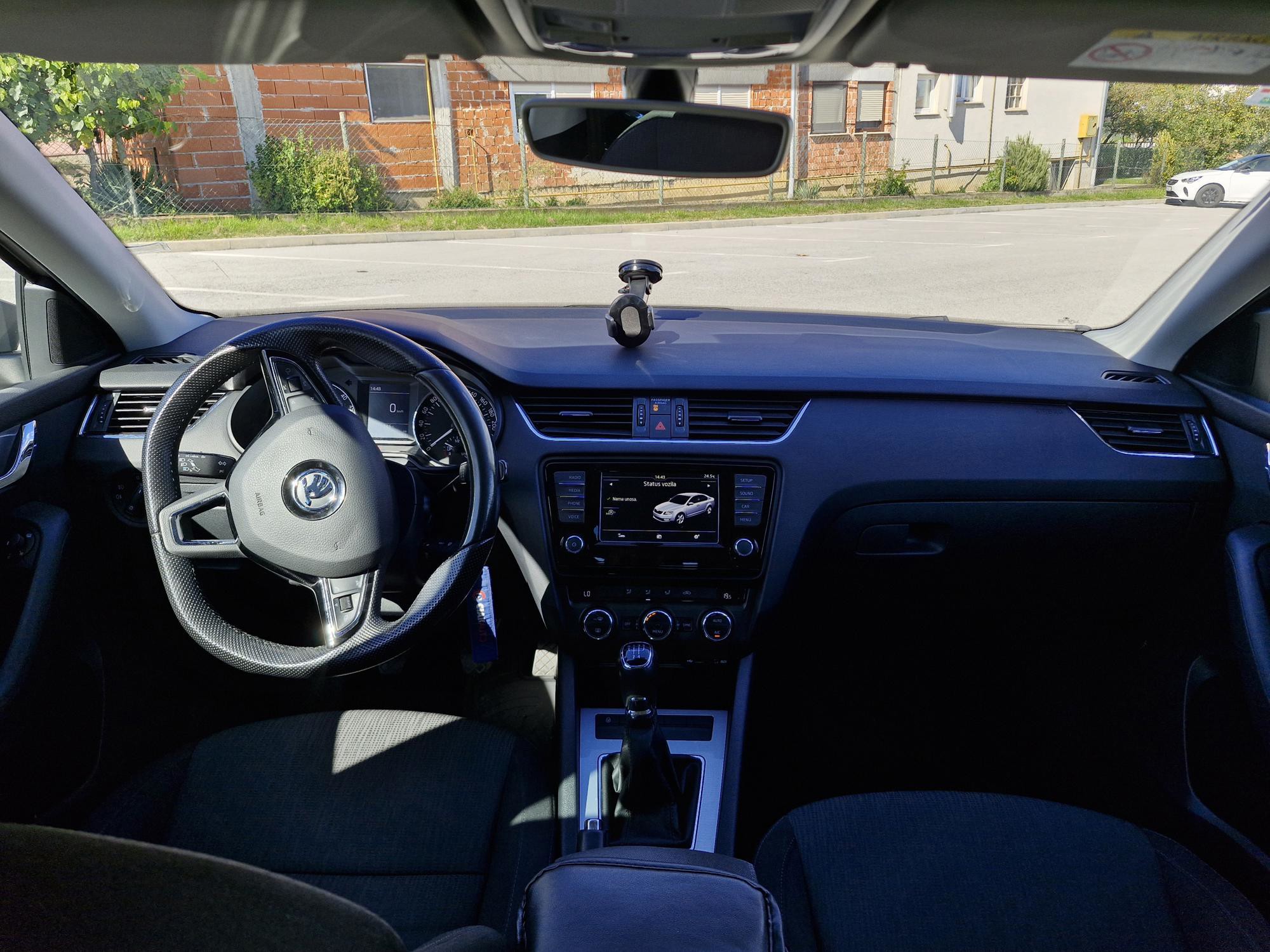 Škoda Octavia Style 1.6 TDI, fotografija 8