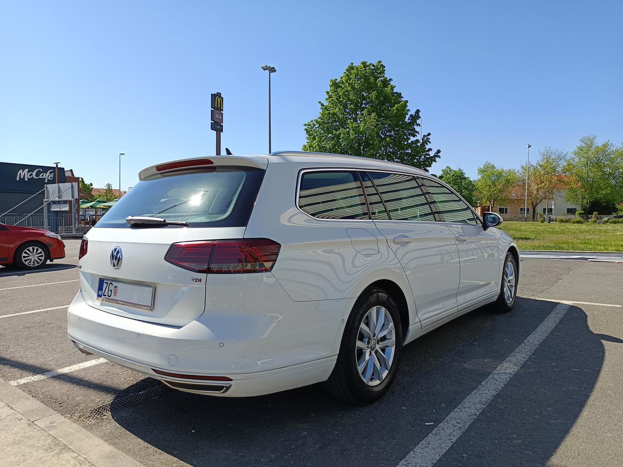 VW Passat 1.6TDI Comfortline, 7 brzina DSG, parking kamera, fotografija 3
