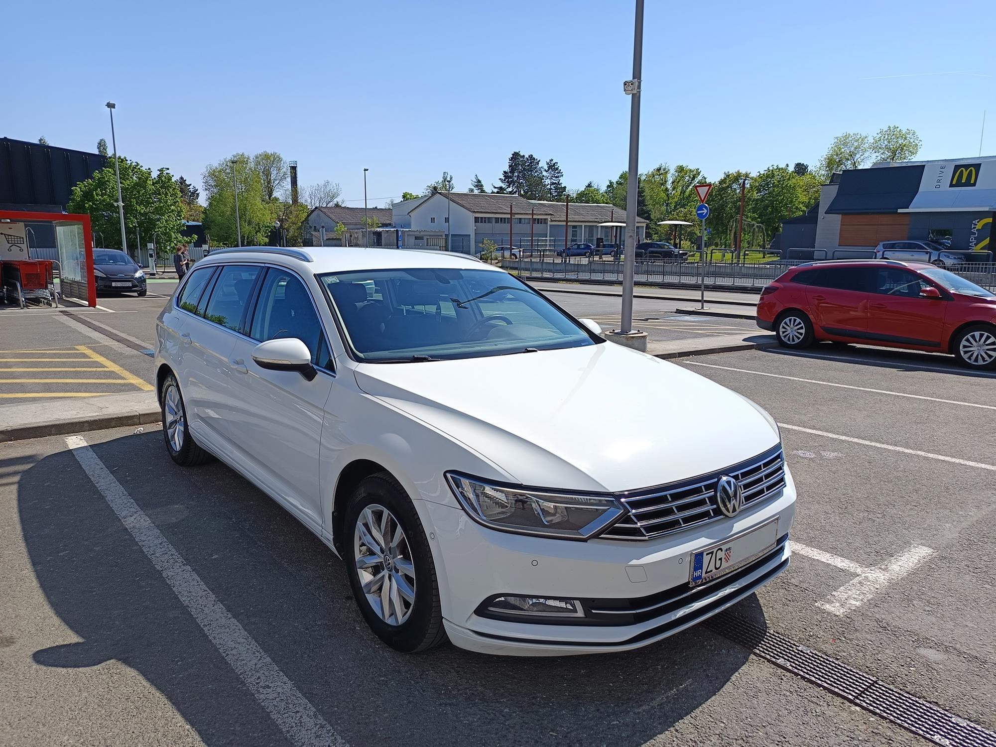 VW Passat 1.6TDI Comfortline, 7 brzina DSG, parking kamera, fotografija 2