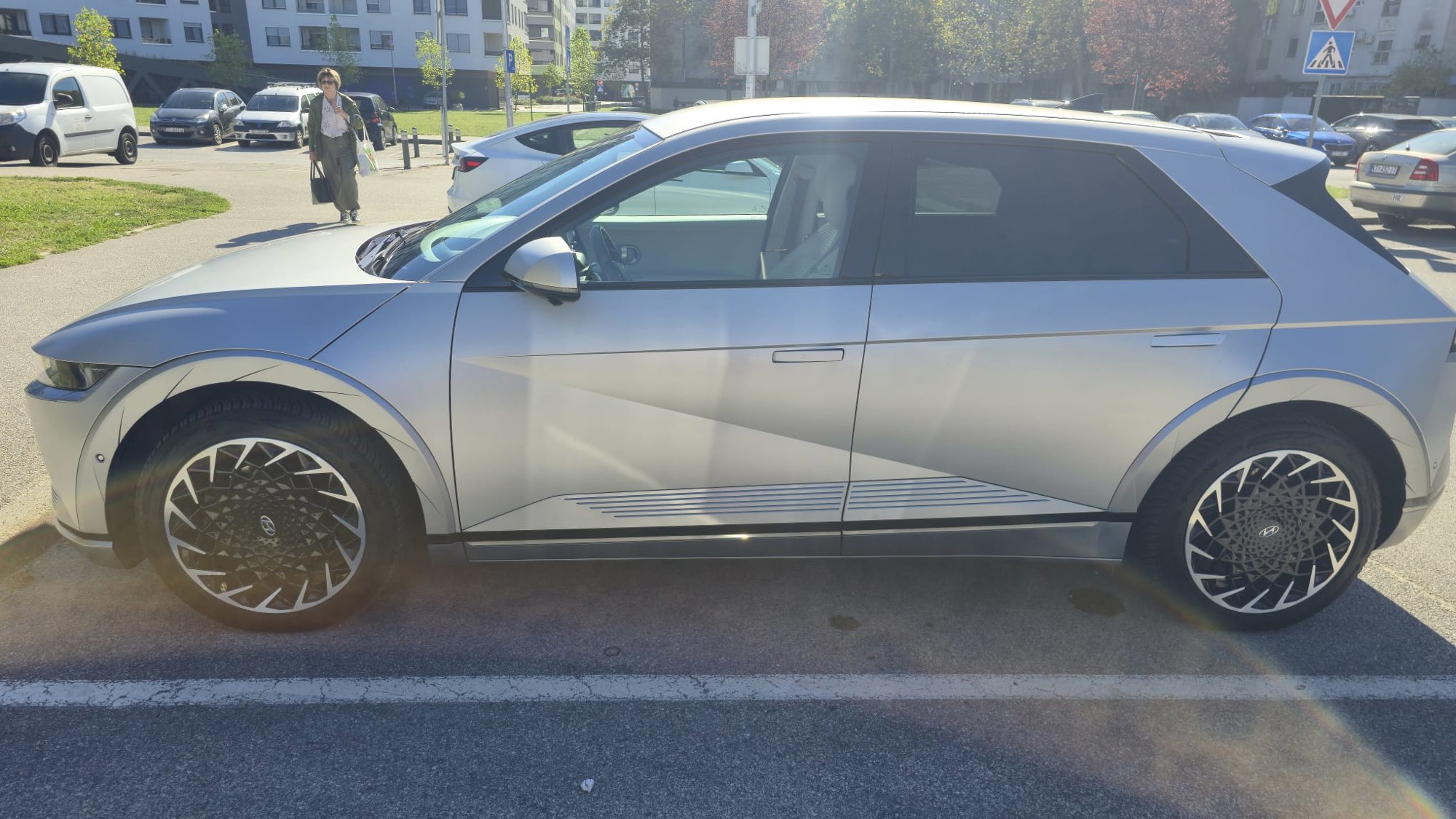 Hyundai Ioniq 5 Long Range 218 KS, 72.6 kWh Baterija kapacitet 100% 78000 km 2021 može i na leasing, fotografija 3