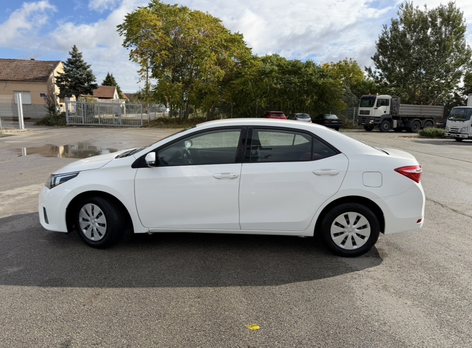 Toyota Corolla Sedan 1.33 benzin | 2016. | Prvi vlasnik, fotografija 5