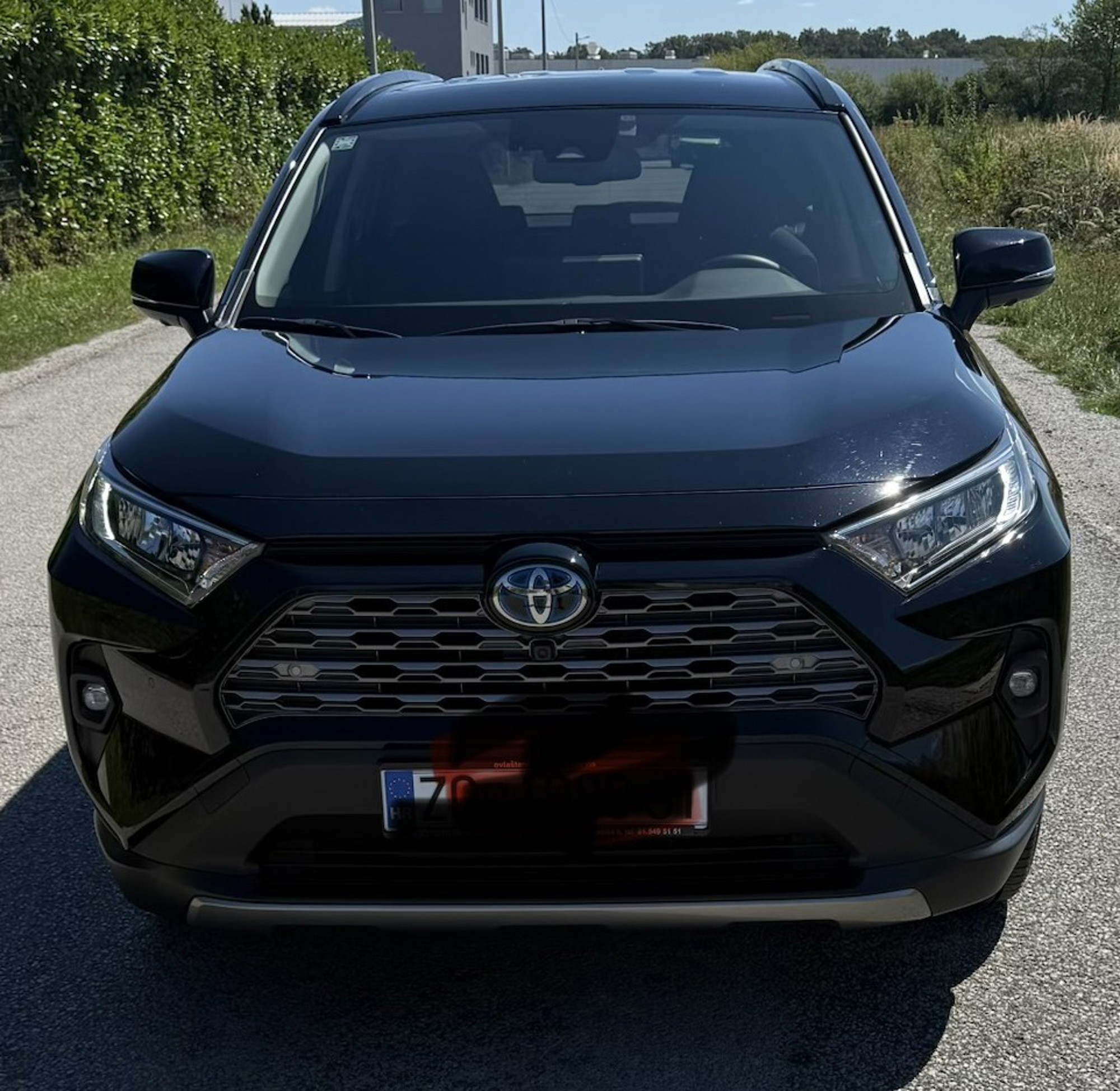 Toyota RAV4 2023. god, hybrid, automatik, kompletna servisna povijest