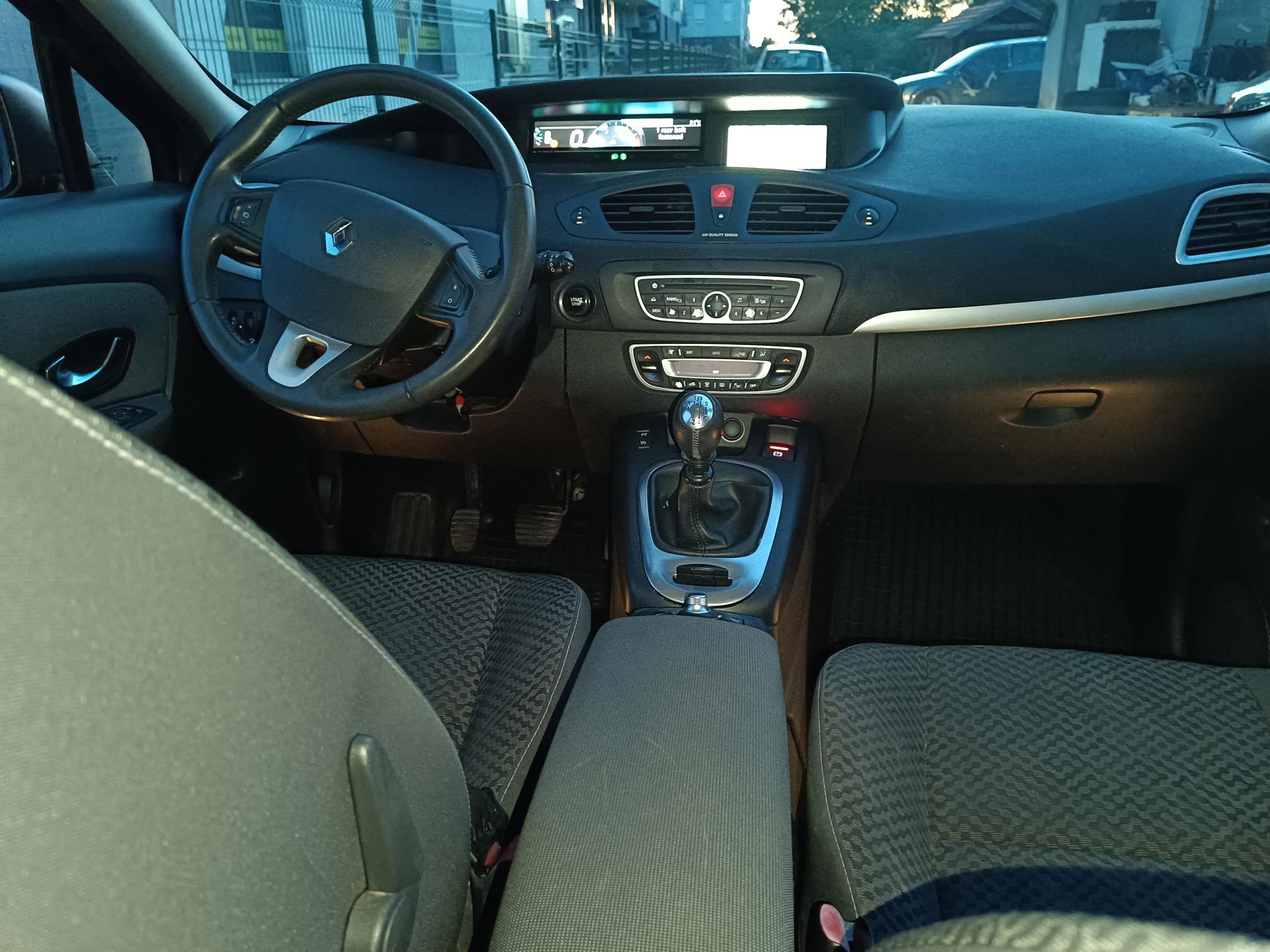Renault Scenic 2011. god Dizel 1,6 dci / 130 ks, fotografija 2