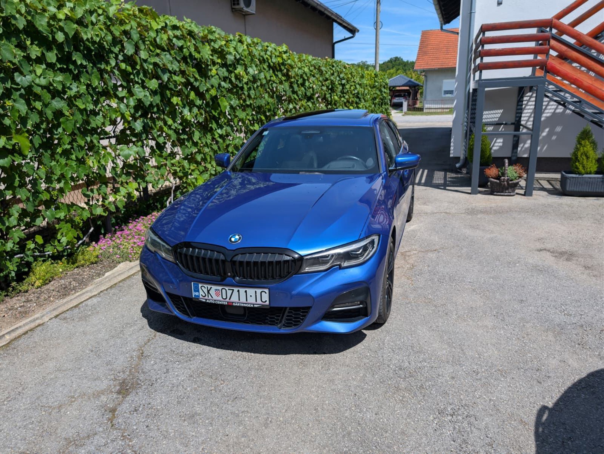 BMW 330e, M Sport, Laser, H&K, 19", Big Navi, fotografija 4