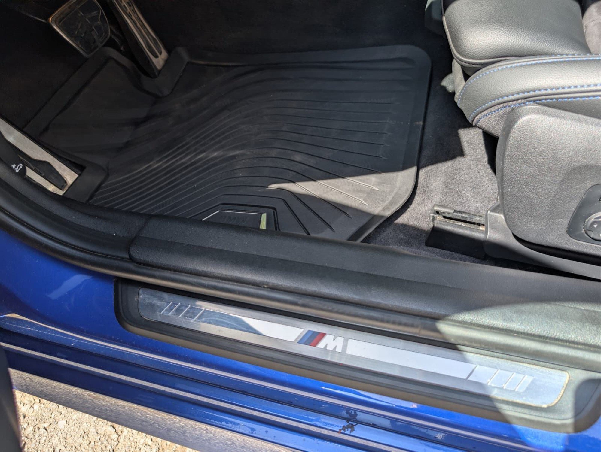 BMW 330e, M Sport, Laser, H&K, 19", Big Navi, fotografija 11