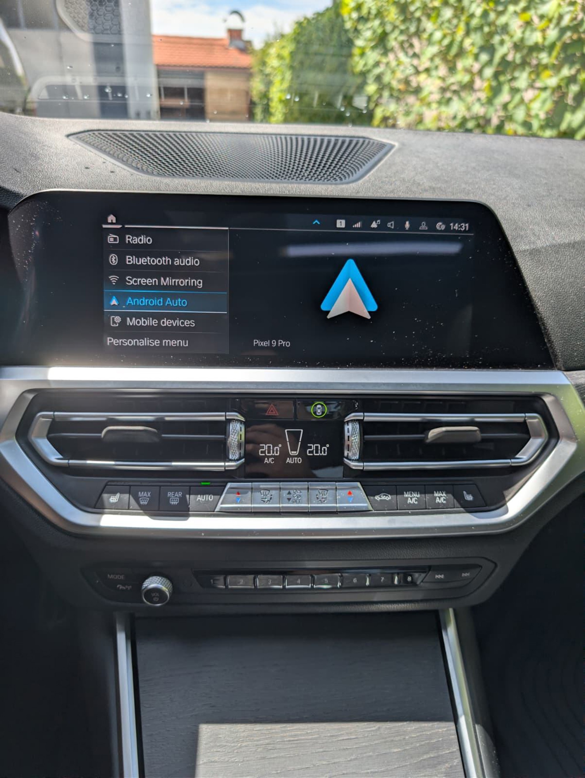 BMW 330e, M Sport, Laser, H&K, 19", Big Navi, fotografija 12