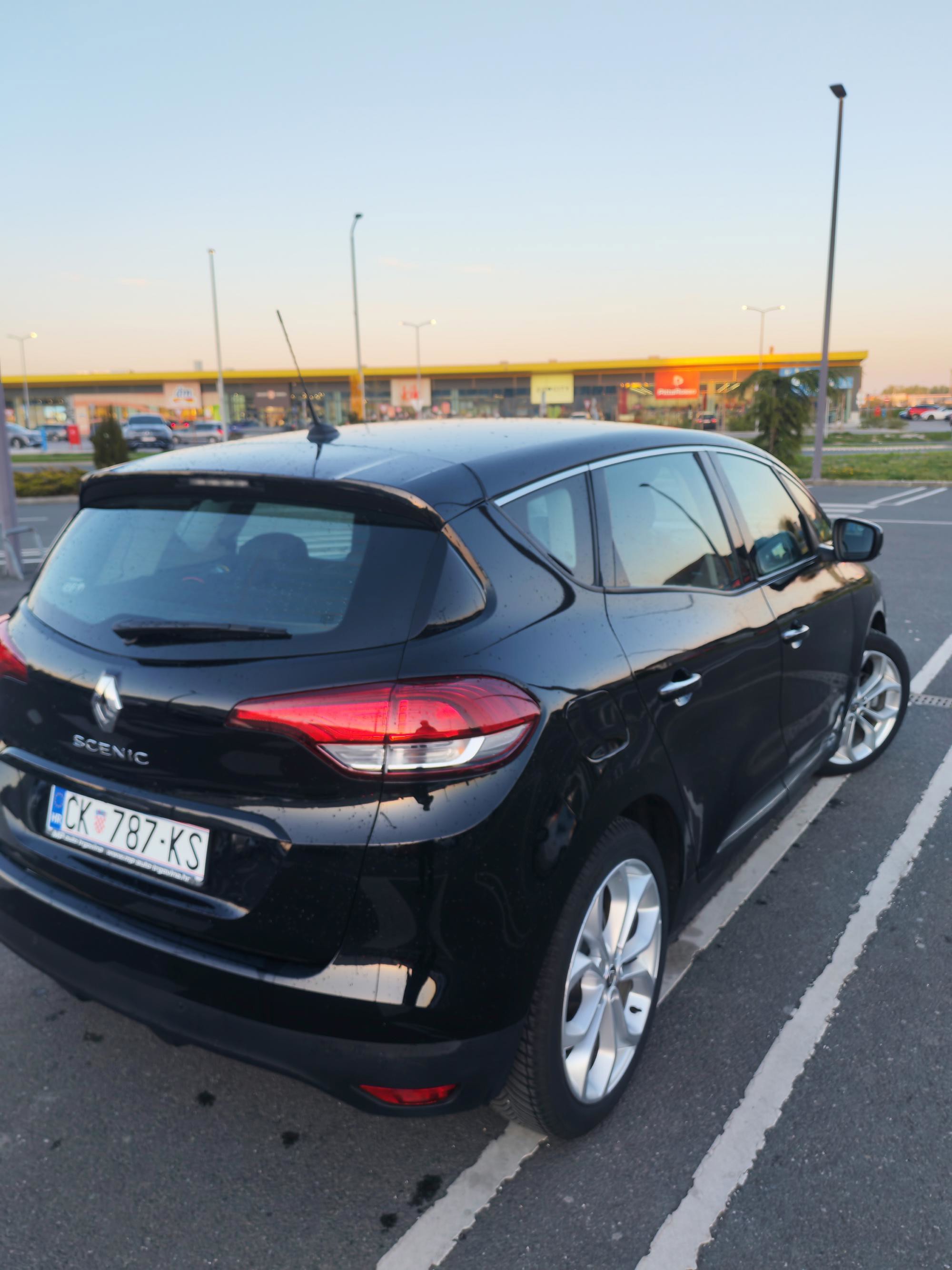 Prodaje se renault scenic 1.2 tce 130, 2016.g, fotografija 4