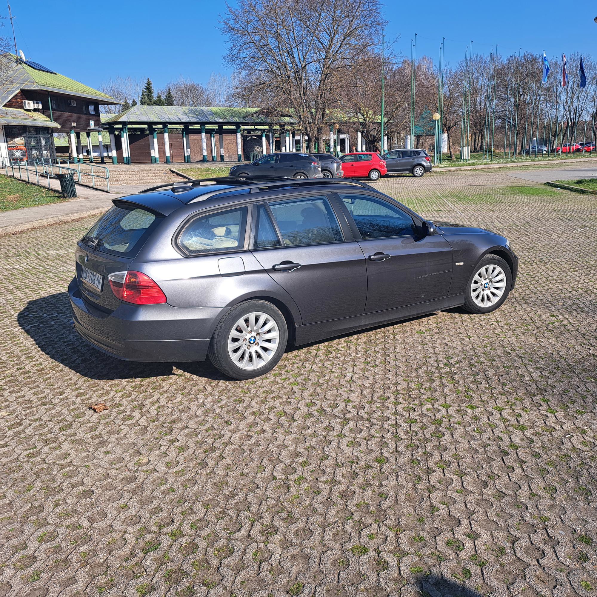 BMW e91 318D (2000 cm3) 2008 god., pogled izvana - slika 1