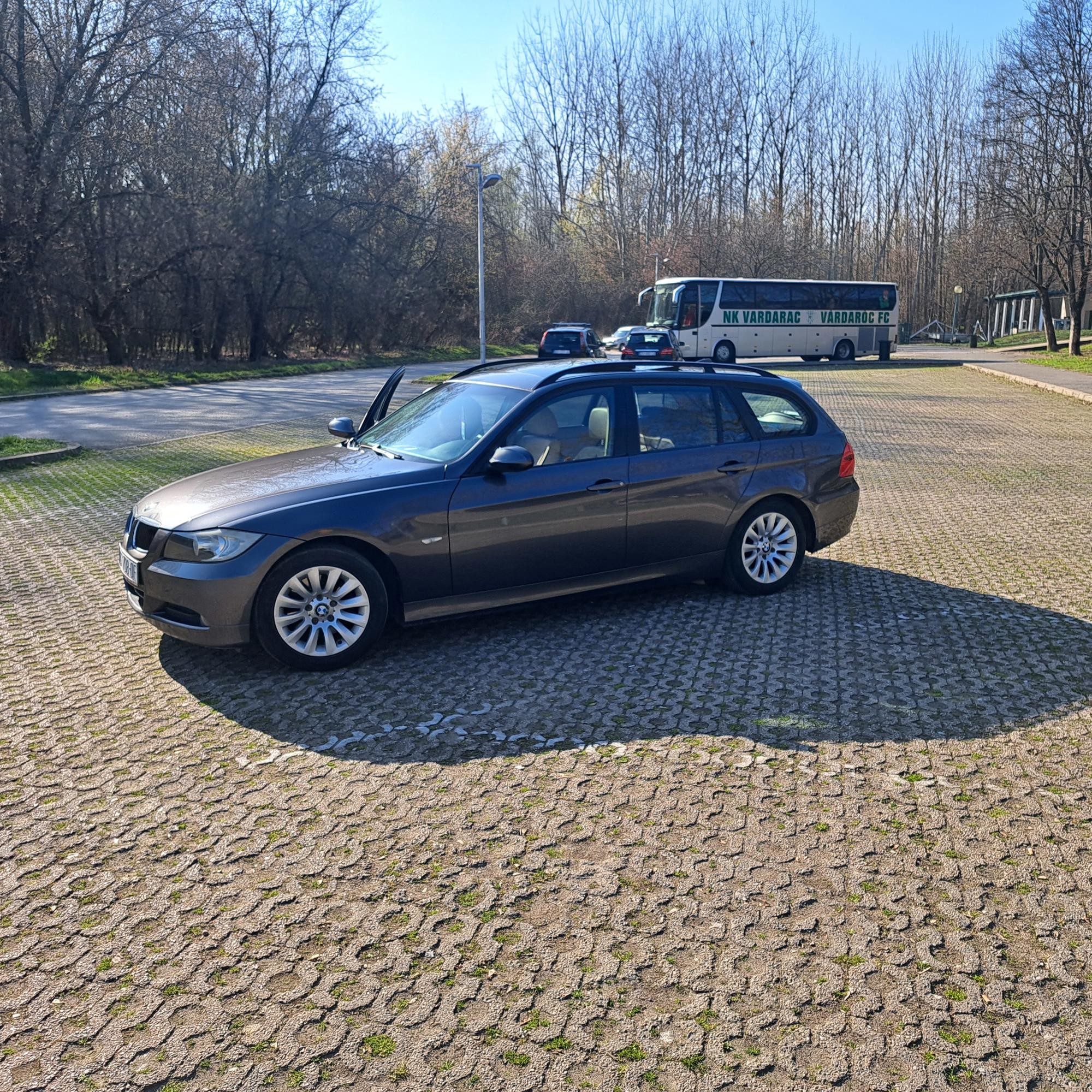 BMW e91 318D (2000 cm3) 2008 god., pogled izvana - slika 4