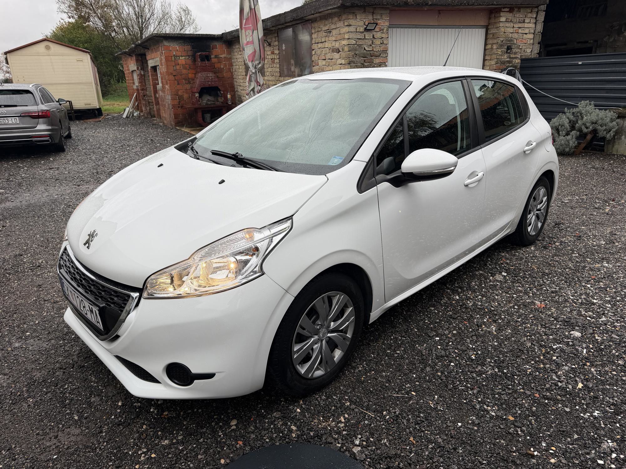 💥 Peugeot 208 1.2 PureTech + LPG (2012.) – REG. 3/2027. / BEZ ULAGANJA 💥, fotografija 2