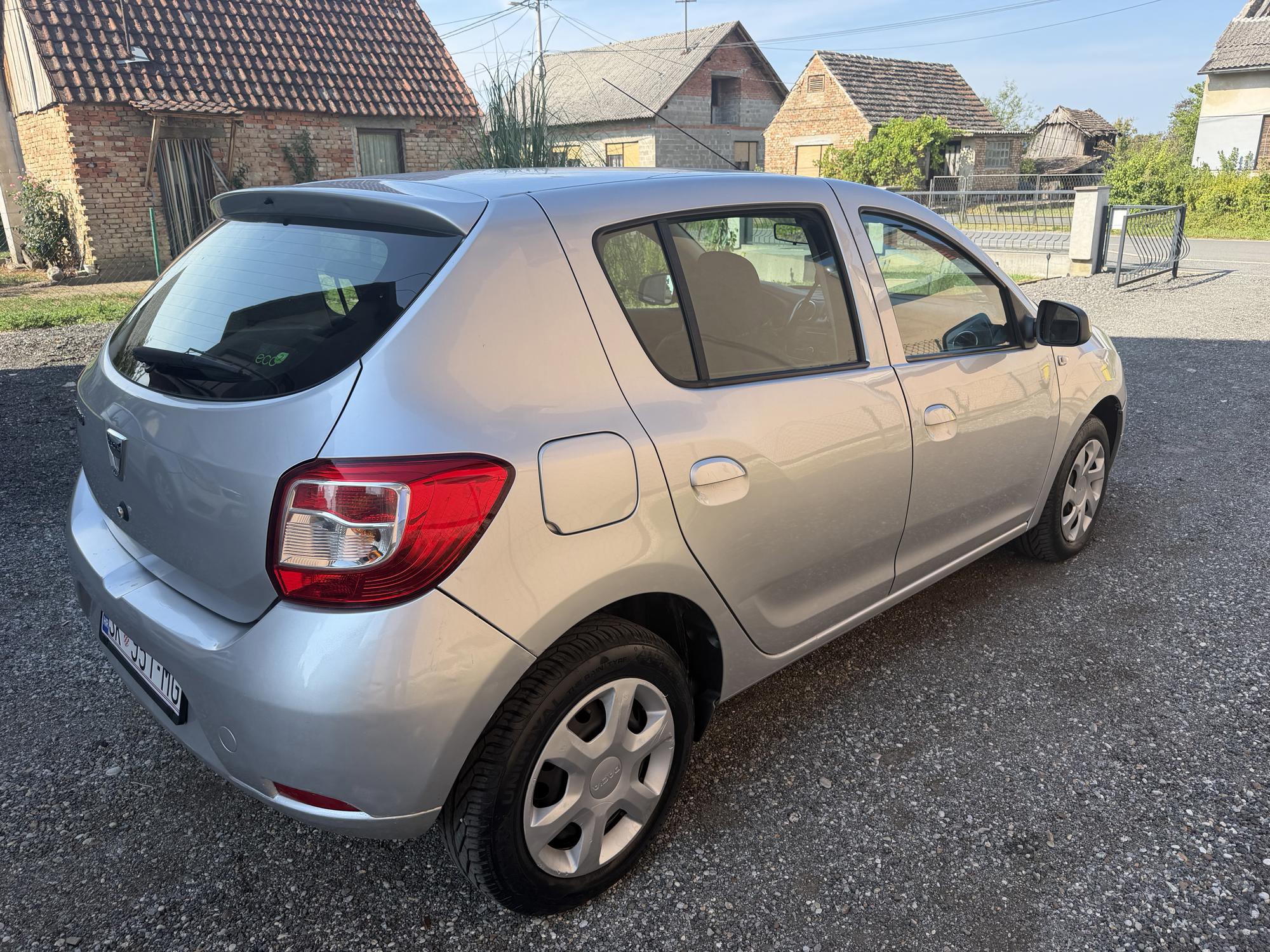 🚗 Dacia Sandero 1.5 dCi – HR AUTO – REGISTRIRAN GODINU DANA, fotografija 3