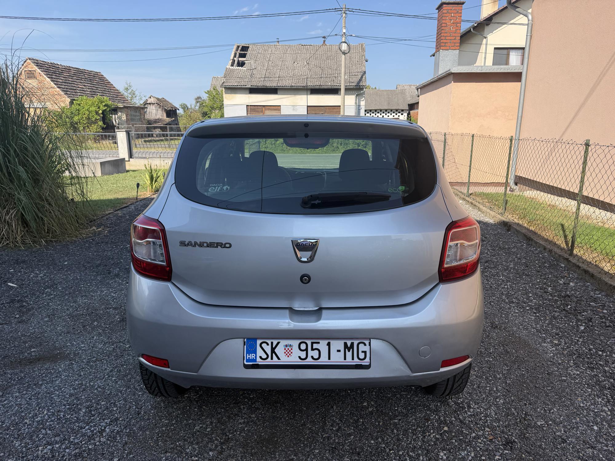 🚗 Dacia Sandero 1.5 dCi – HR AUTO – REGISTRIRAN GODINU DANA, fotografija 2