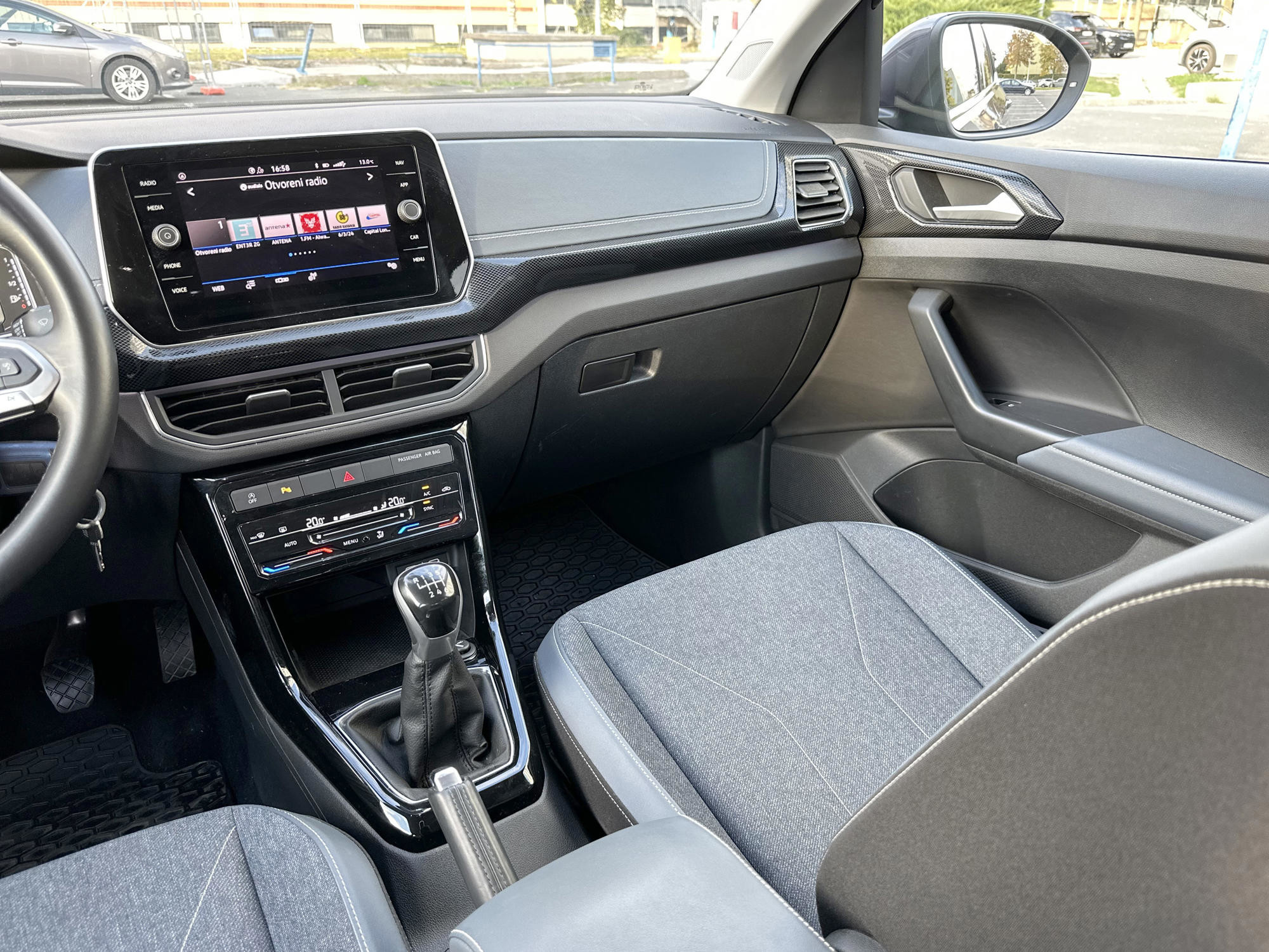 VW T-Cross 1.0 TSI Style, reg. 03/2027!, MATRIX svijetla, ljetne+zimkse gume, 1. vlasnik, HR auto, fotografija 19