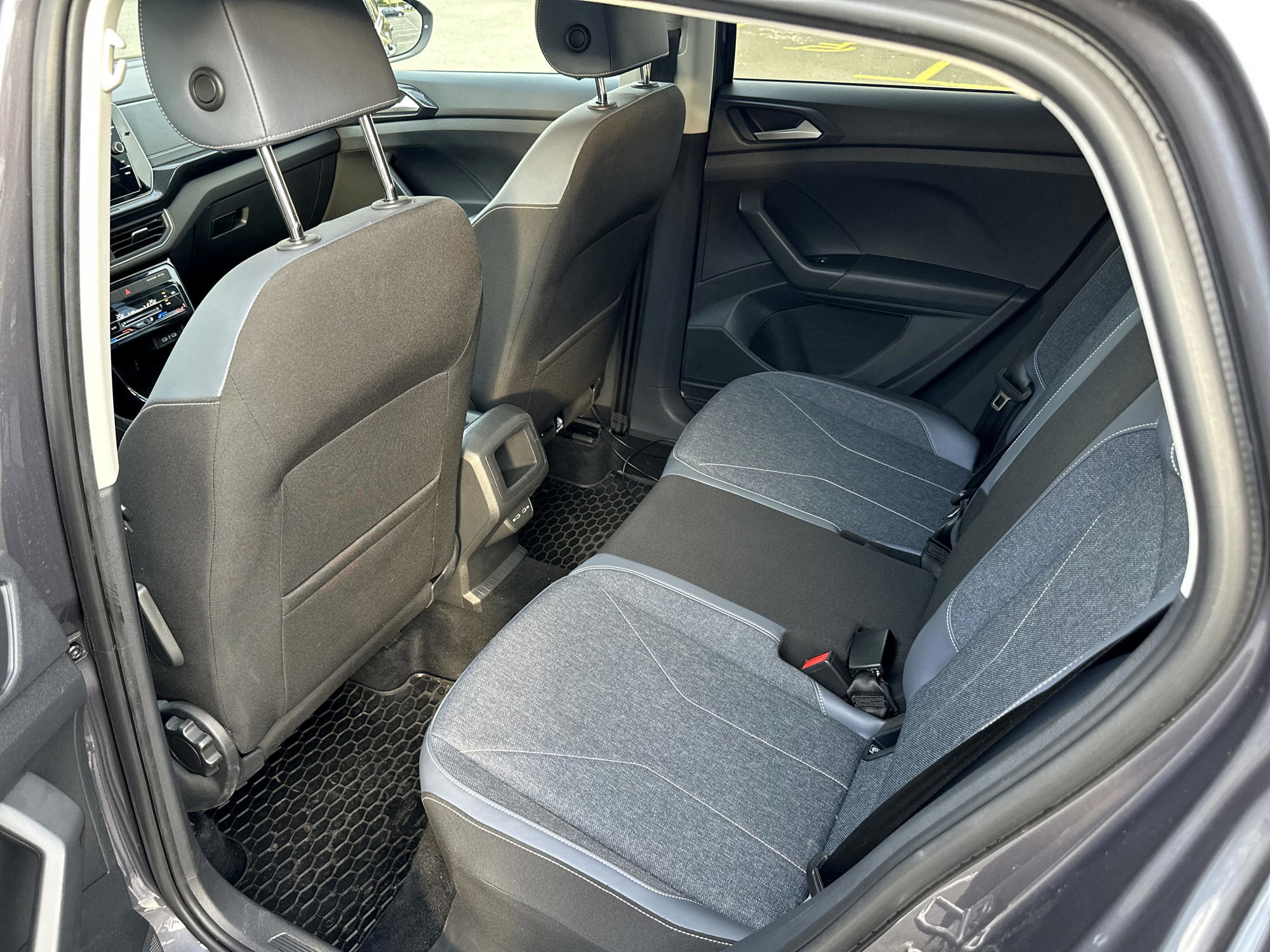 VW T-Cross 1.0 TSI Style, reg. 03/2027!, MATRIX svijetla, ljetne+zimkse gume, 1. vlasnik, HR auto, fotografija 6