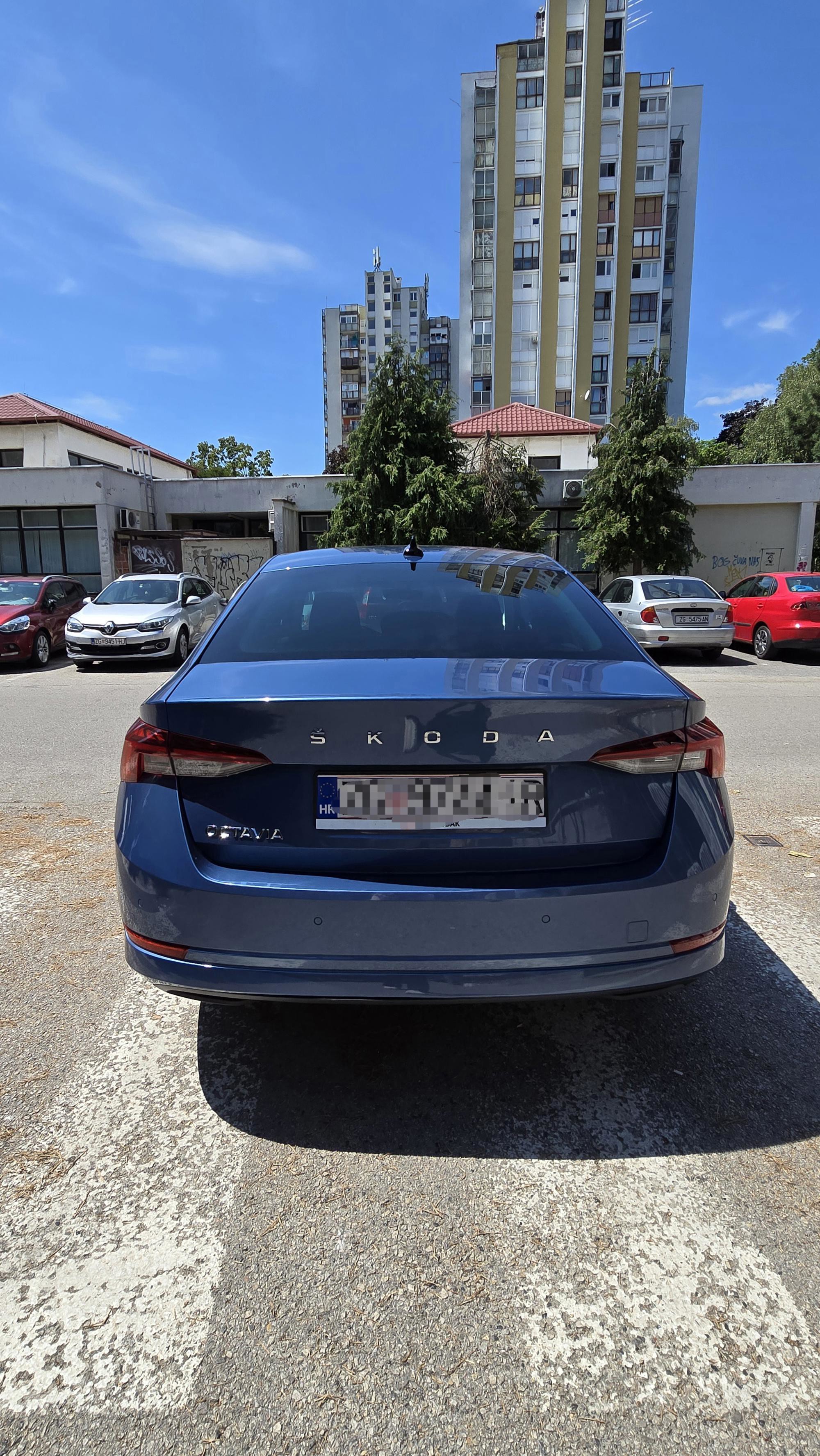 Škoda Octavia 2.0, style oprema, reg 5/27, 2 seta guma!, fotografija 4