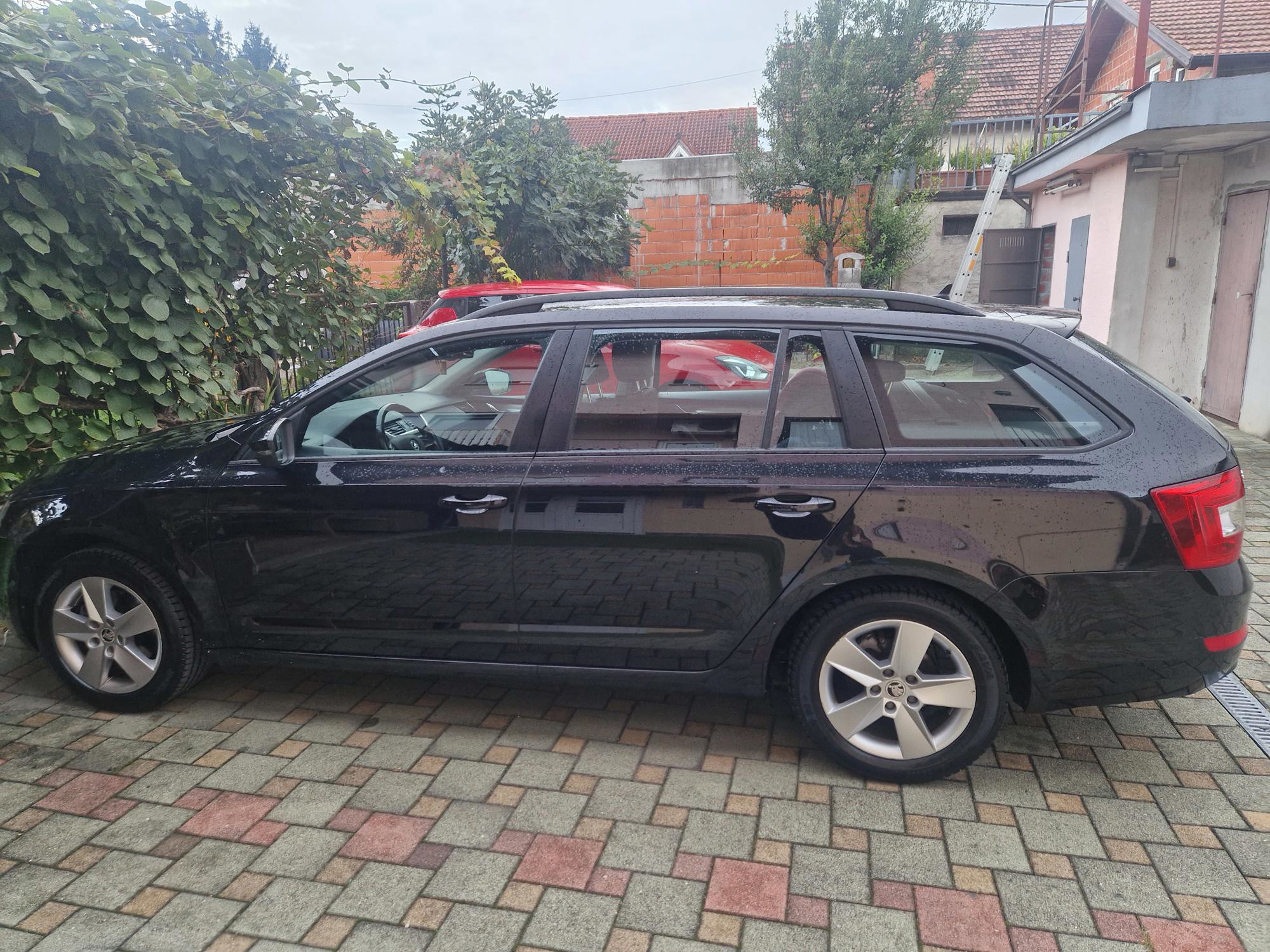 Škoda Octavia, 1.6 TDI, Greenline, 2014. godište, registriran do 9/27, fotografija 3