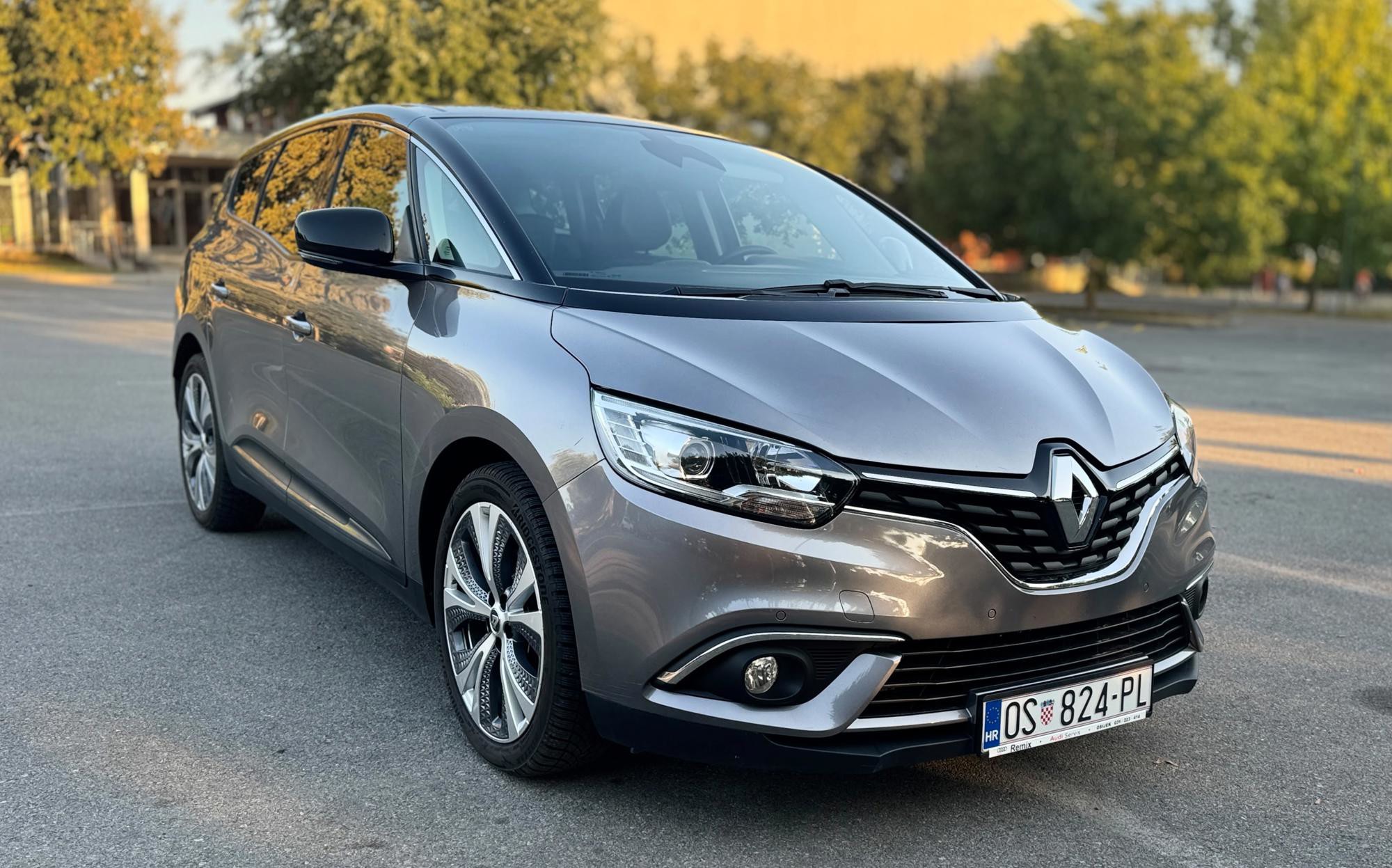 Prodajem Renault Grand Scenic, fotografija 2