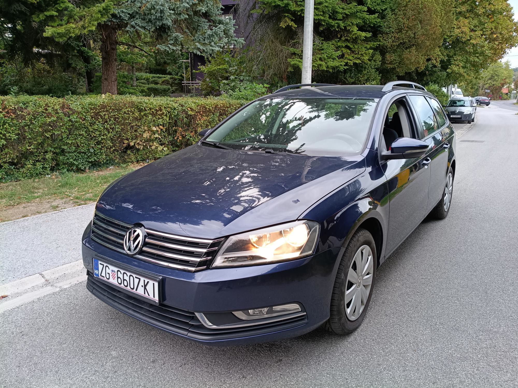 VW Passat, 1,6 tdi, 2011, reg. 6/27, servisiran, zimske gume, 5850 eura, fotografija 2