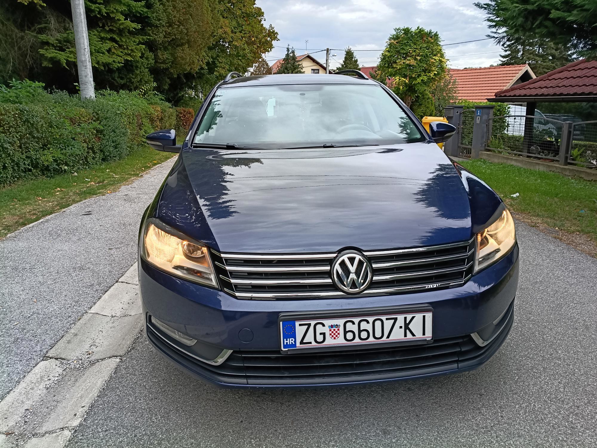 VW Passat, 1,6 tdi, 2011, reg. 6/27, servisiran, zimske gume, 5850 eura, fotografija 4