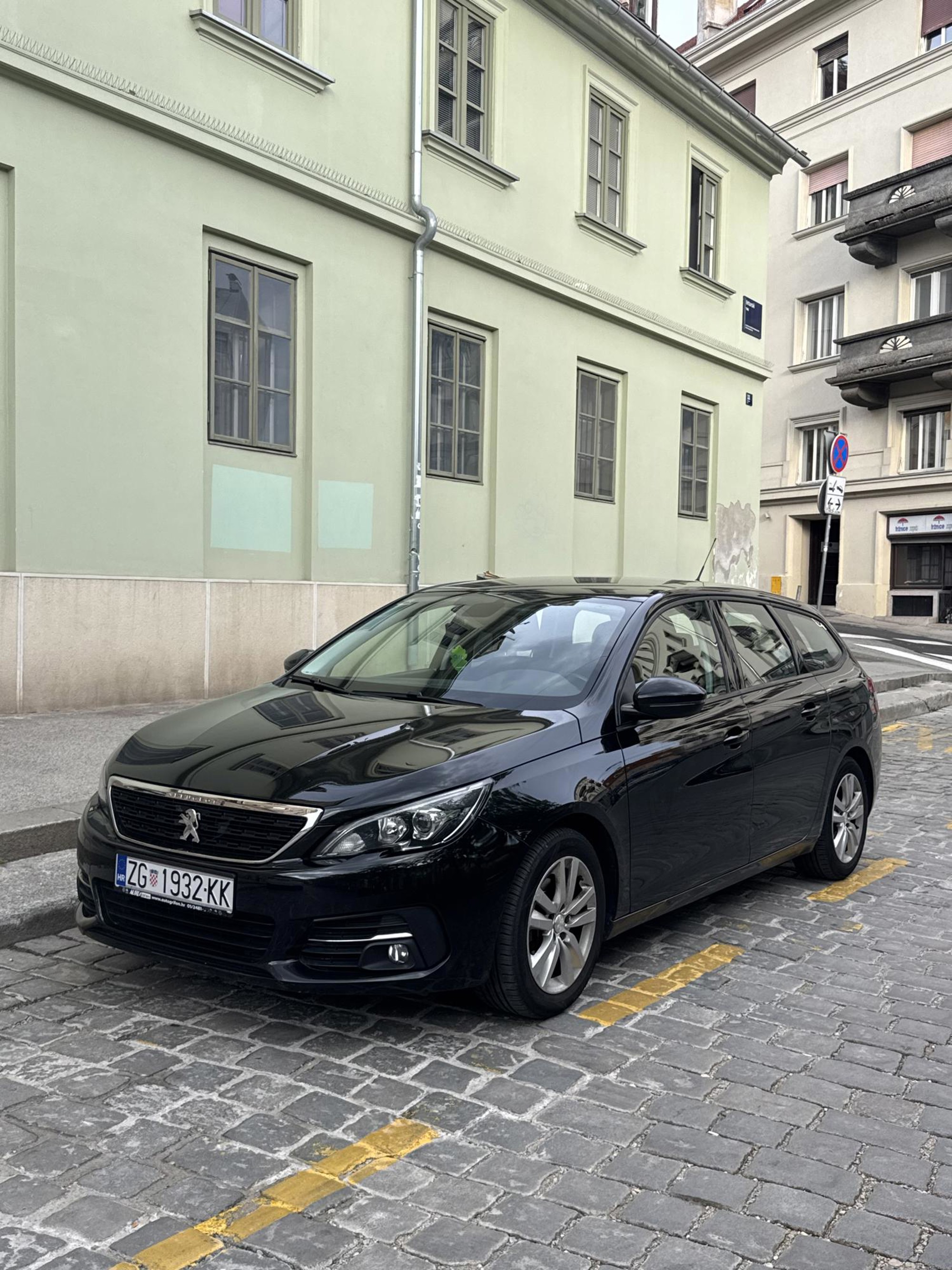 Peugeot 308 SW 1.5 BlueHDi 96kW automatik 8 brzina, fotografija 2