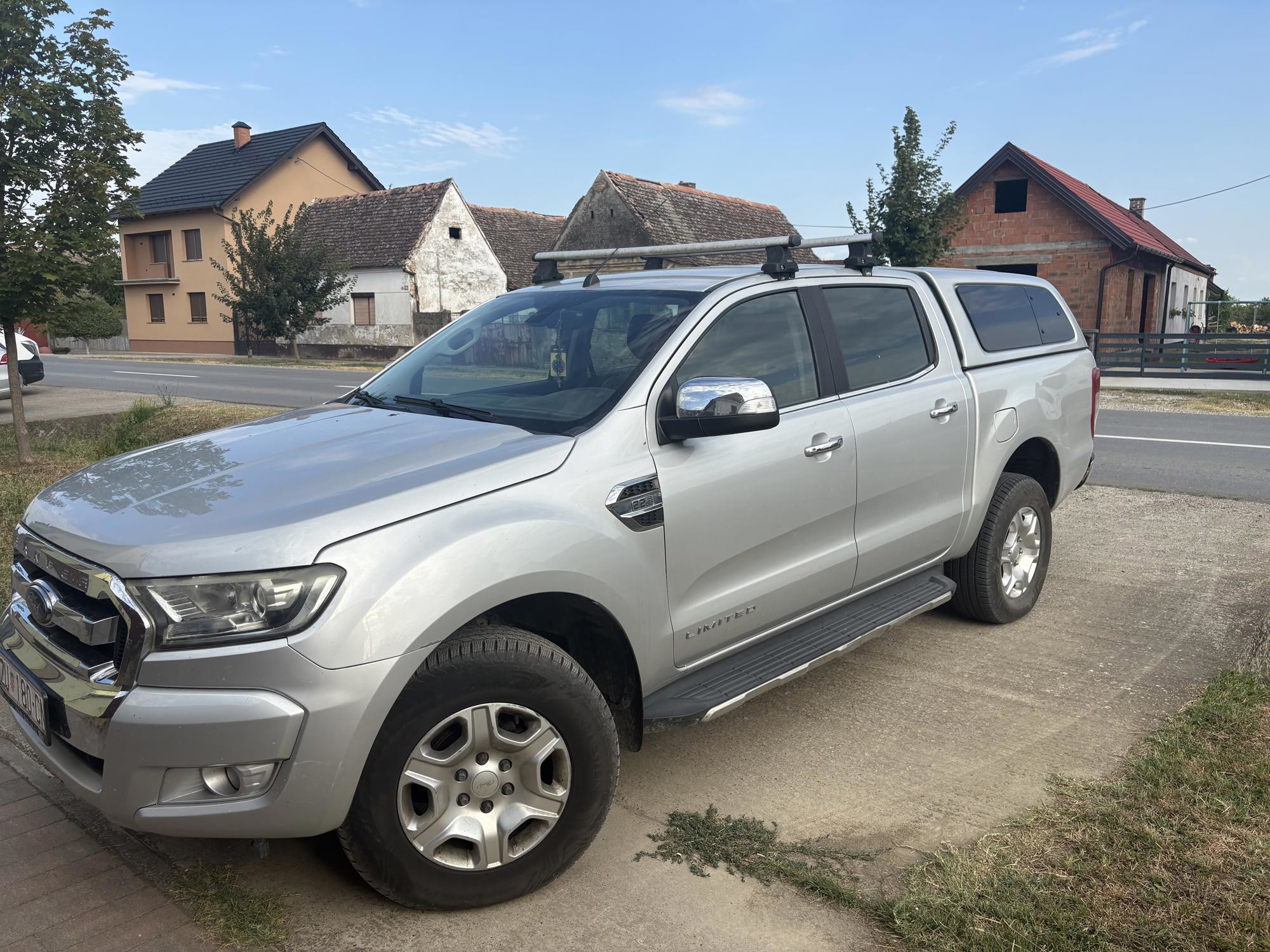 Pordajem Ford Ranger, fotografija 2