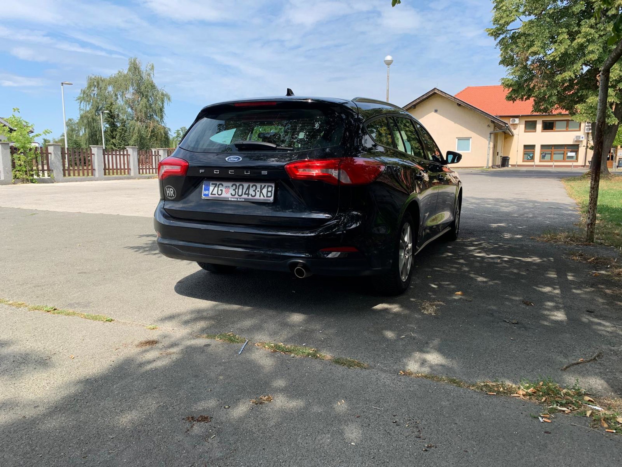 Ford focus 2020, 1.5 dizel, kompletno servisiran, pogled izvana - slika 2