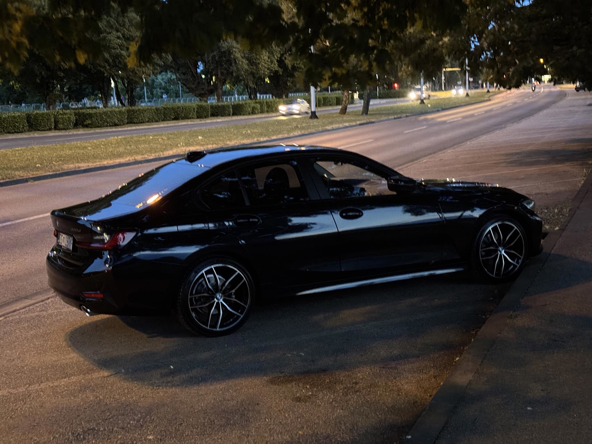 BMW 320d AUTOMATIK, fotografija 4