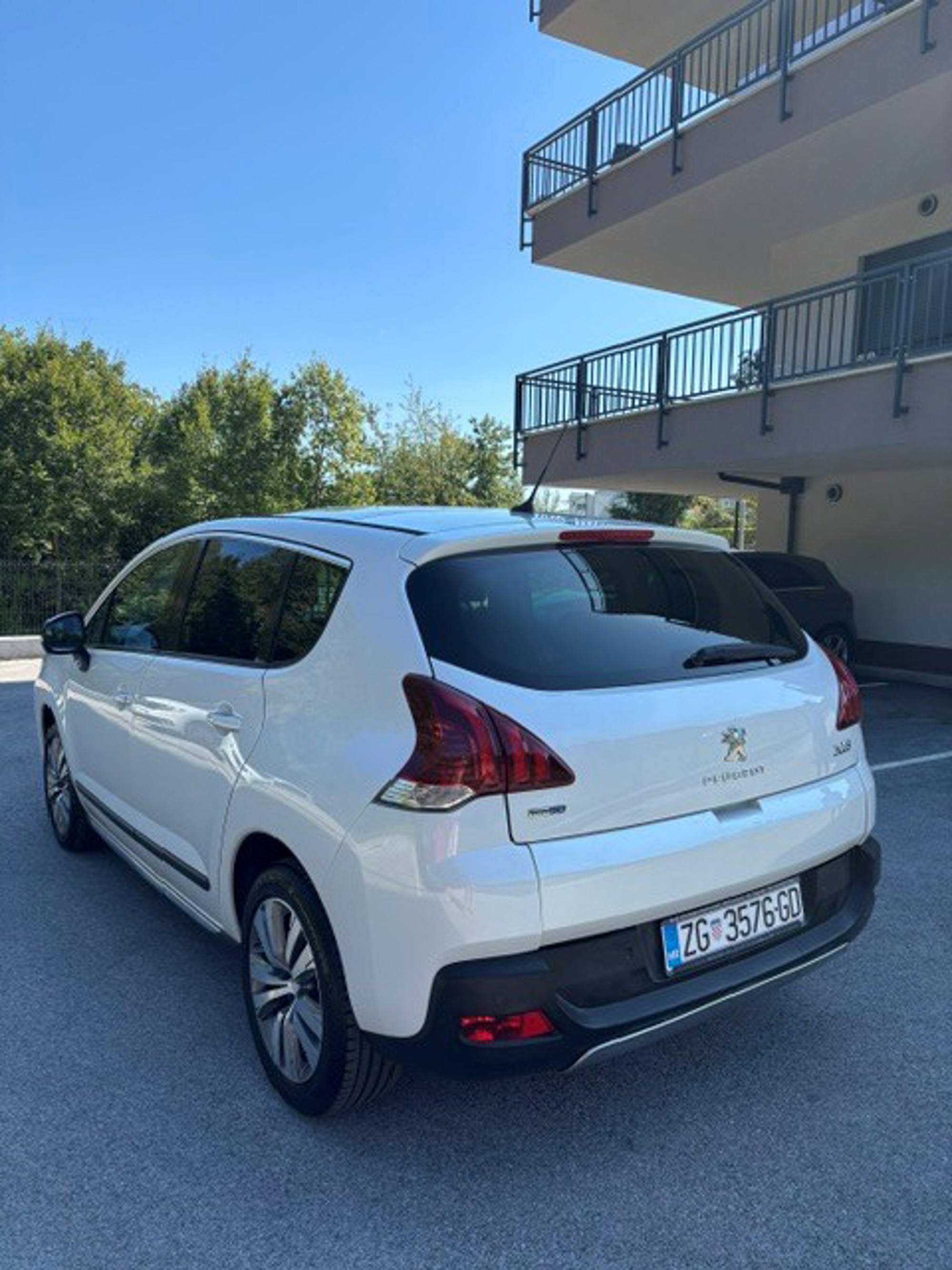 Peugeot 3008, 12/2016 facelift , 88 KW, 1.6 BlueHDi, diesel, 170000 km, fotografija 4