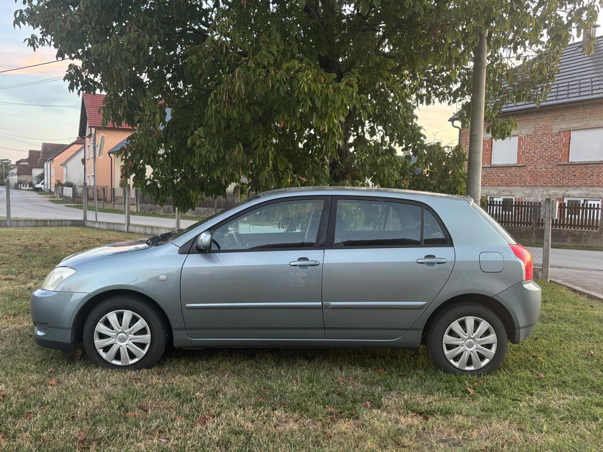 Toyota Corolla, fotografija 2