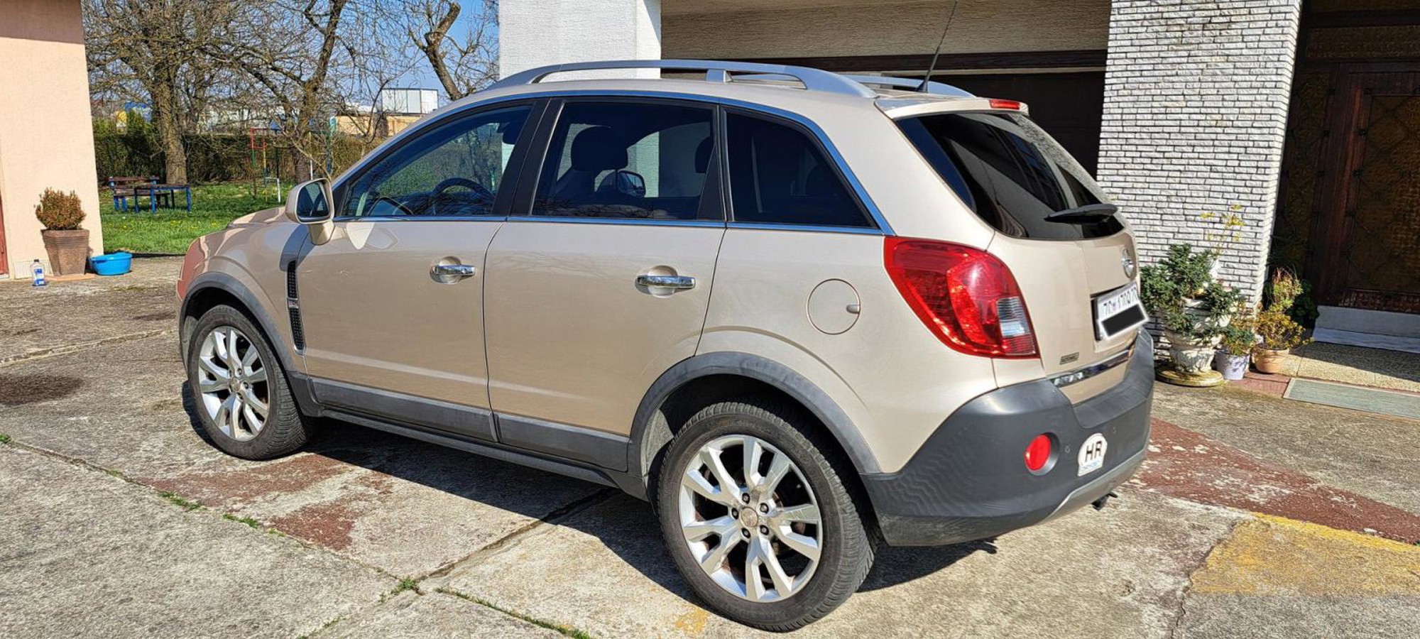 Opel ANTARA 2.2, 4x4, 130000, REG: 04/2027, bluetooth, kuka, full oprema, fotografija 4