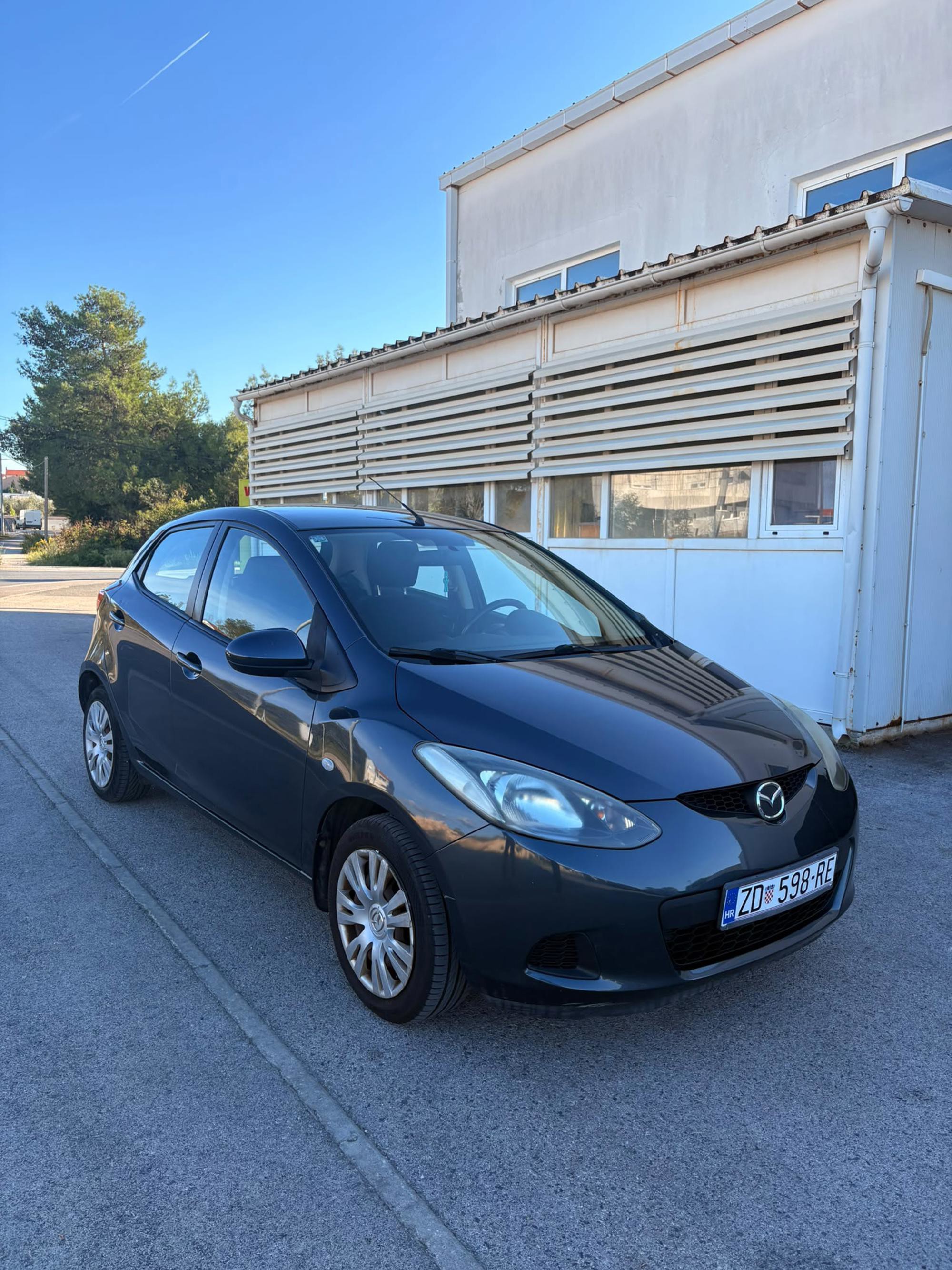 Mazda 2, 1.3 benzin, odlična, tehnički godinu dana, fotografija 4