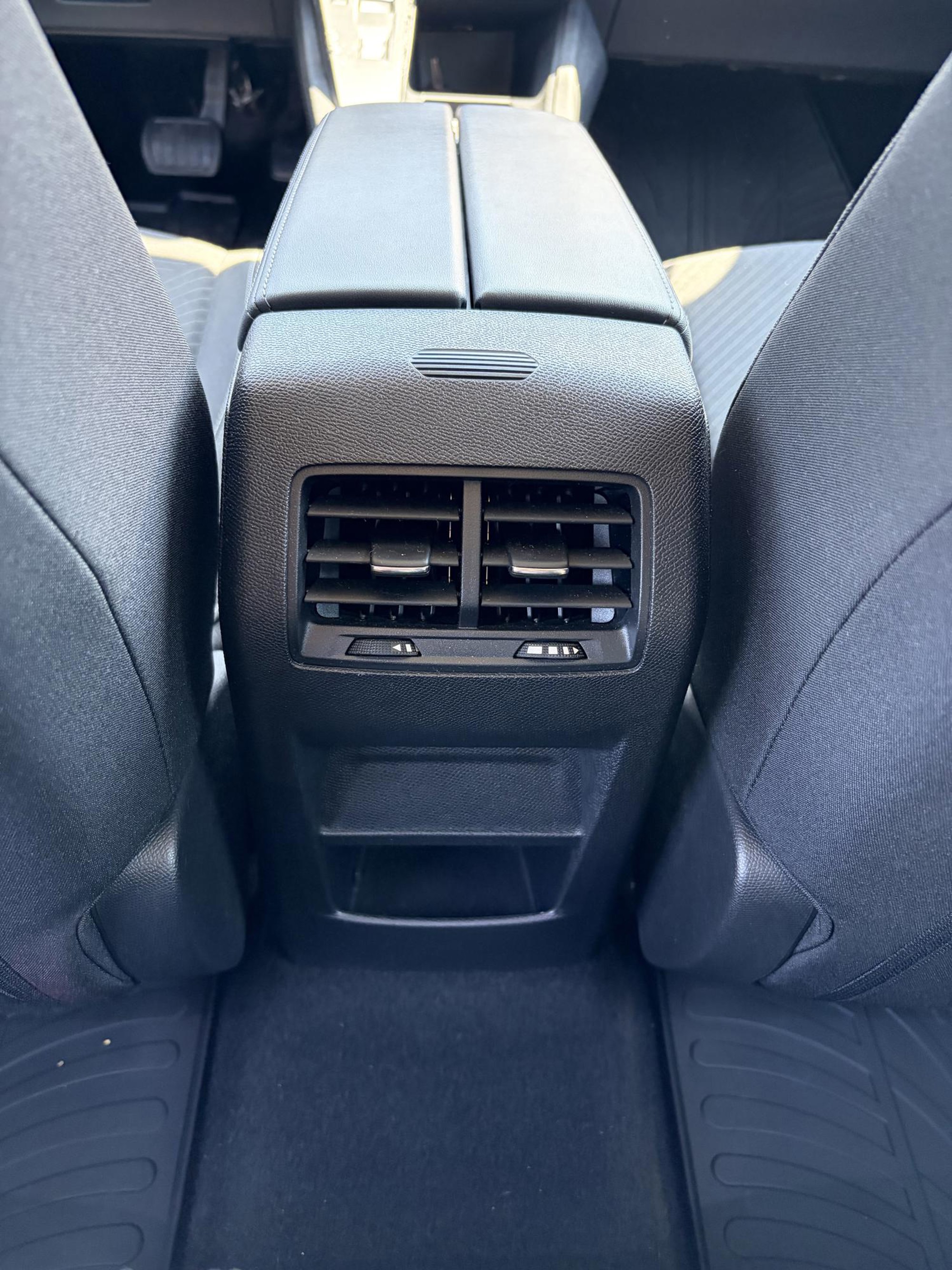 PEUGEOT 308 SW (2023) / AUTOMATIC / REG 21.06.2027 / 74,000 KM, pogled izvana - slika 2