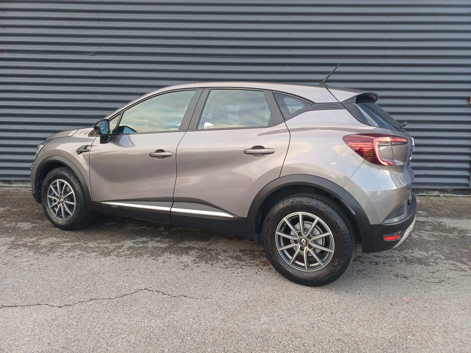 Renault CAPTUR TCE 100 KS, 58 000 KM, 1 Vlasnik, Kupljen u HR., fotografija 2