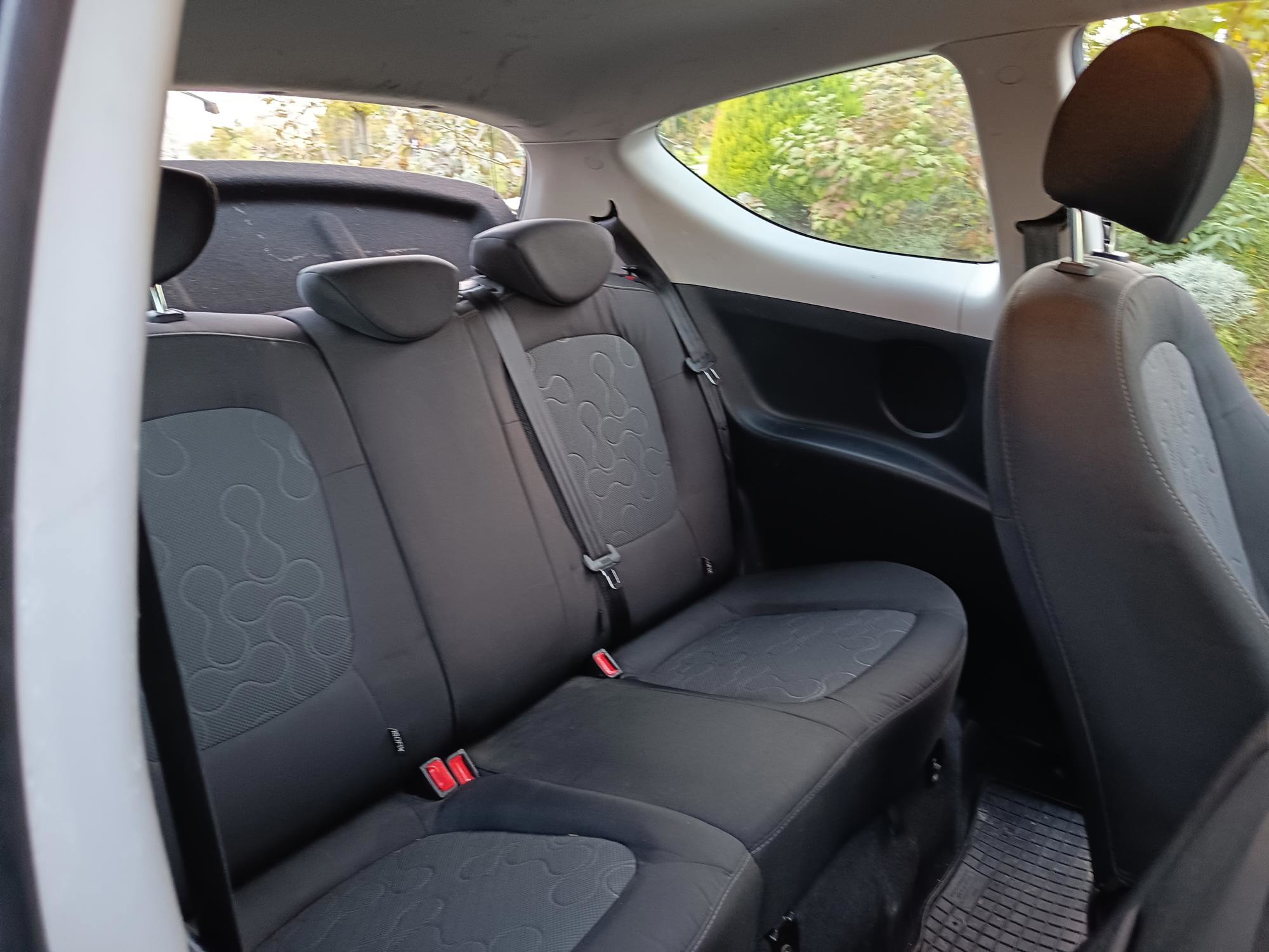 Hyundai i20 2011. god, klima, mehanički mjenjač, 163000 km, fotografija 7