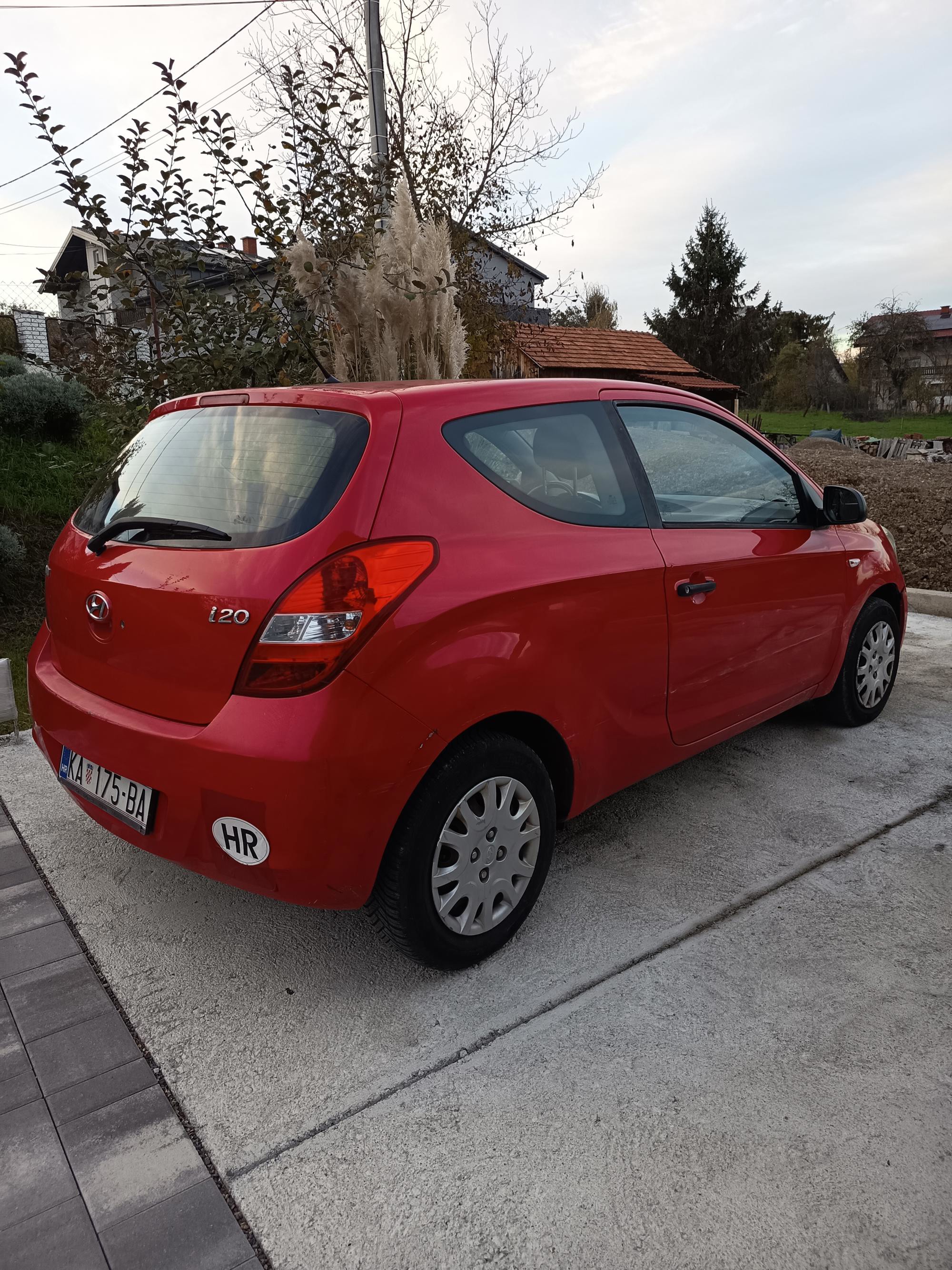 Hyundai i20 2011. god, klima, mehanički mjenjač, 163000 km, fotografija 3