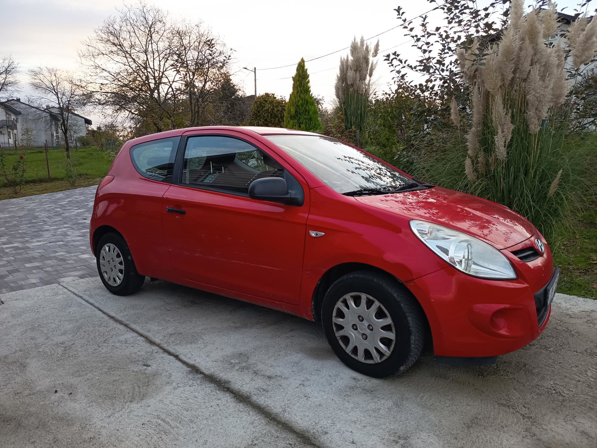 Hyundai i20 2011. god, klima, mehanički mjenjač, 163000 km, fotografija 5