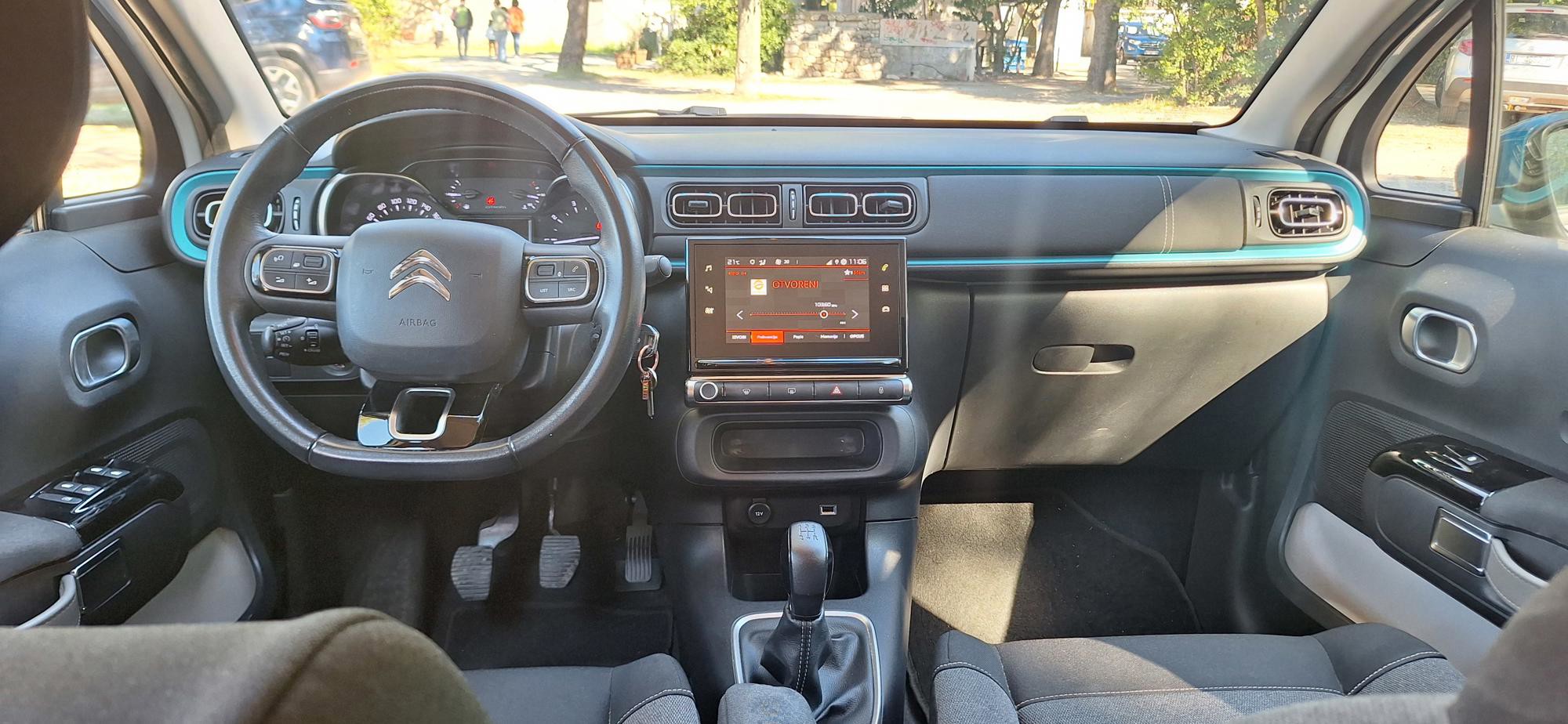 CITROËN C3 SHINE 1.2 BENZIN 83 KS 2021. 63000 KM ODLIČNA OPREMA, fotografija 6