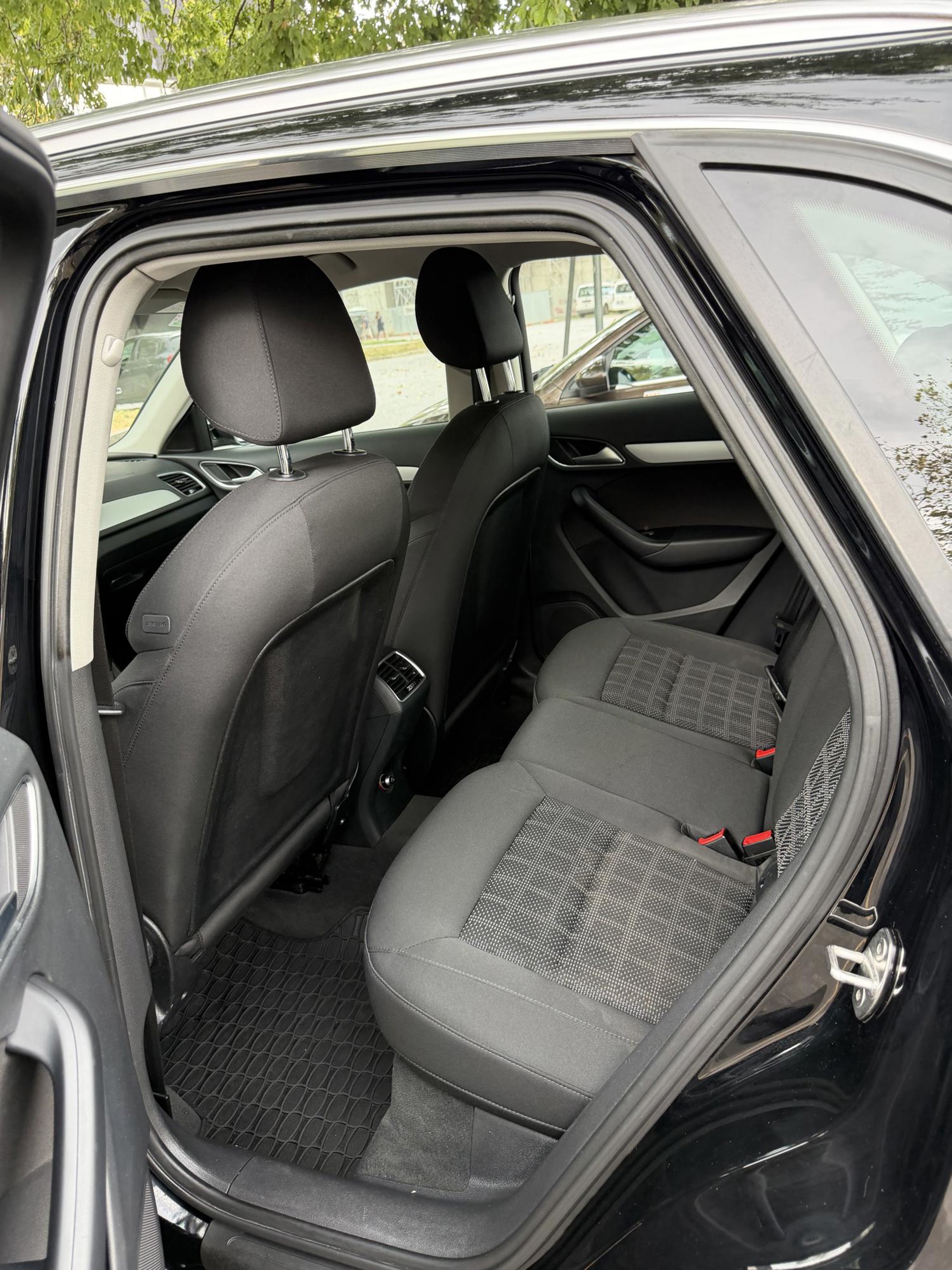 Audi Q3 S-tronic 2.0 TDI 2017. - Održavan kod ovlaštenog servisera, pogled izvana - slika 5