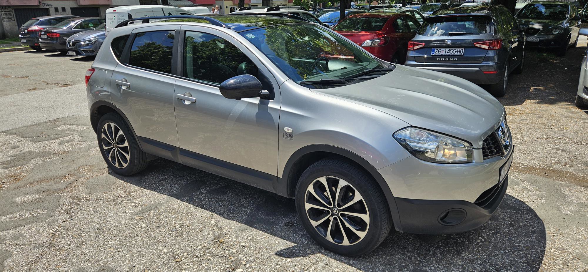 Nissan Qashqai 1.6 dCi Tekna – panorama, 360 kamera, kuka, registriran, fotografija 4