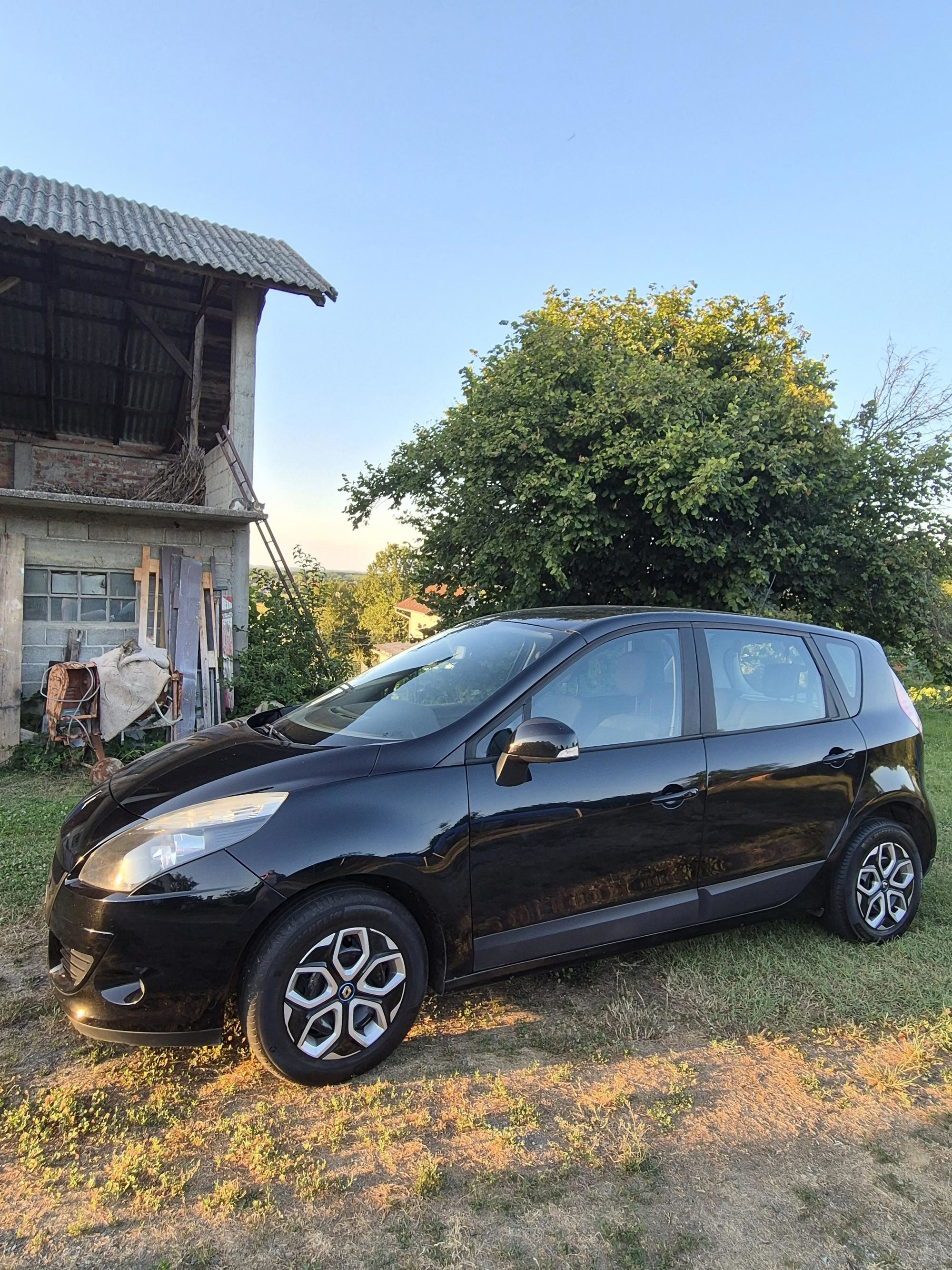Renault Scenic 1.5 dci. Registriran do 7/2027!, fotografija 2