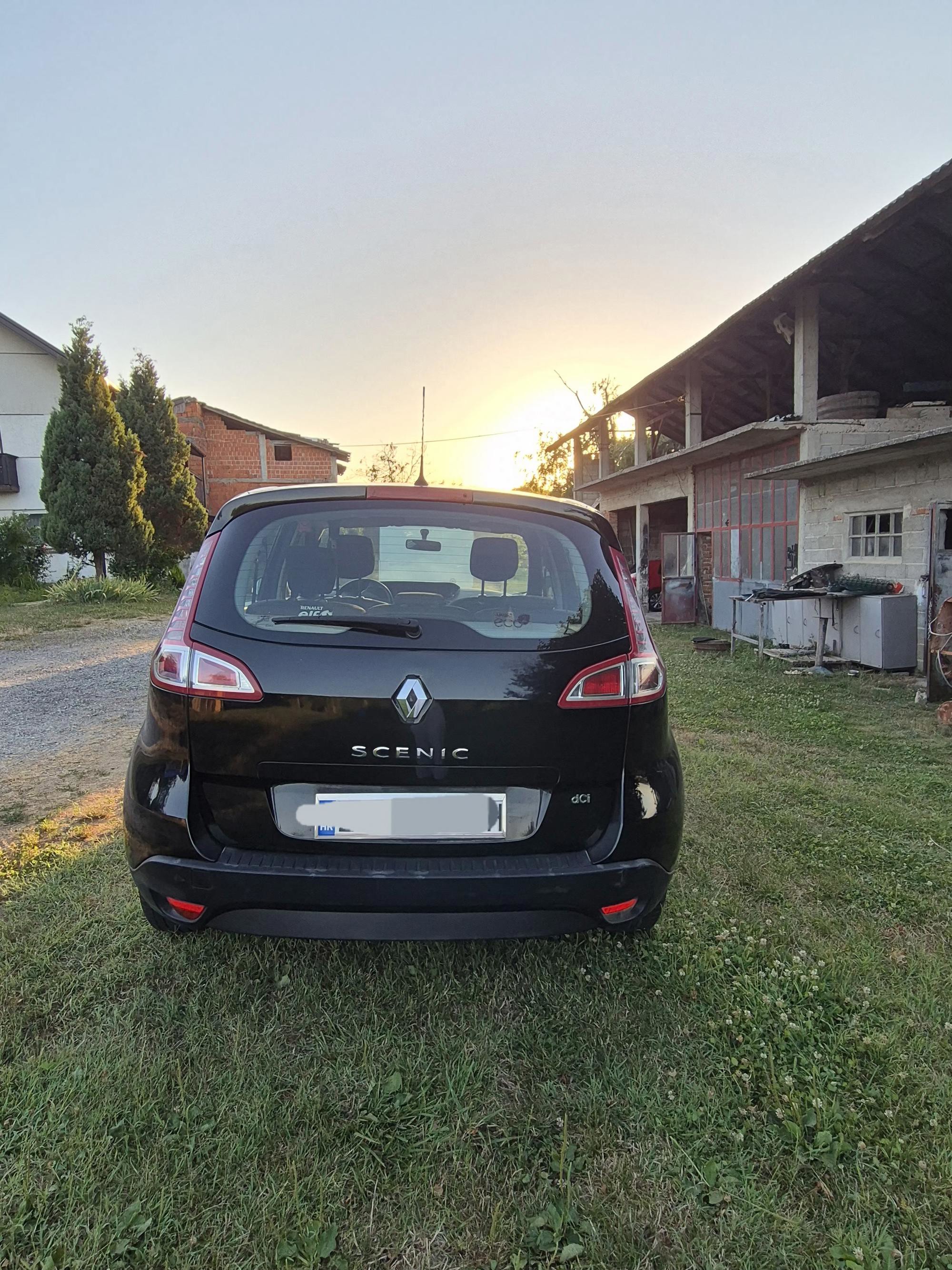 Renault Scenic 1.5 dci. Registriran do 7/2027!, fotografija 4
