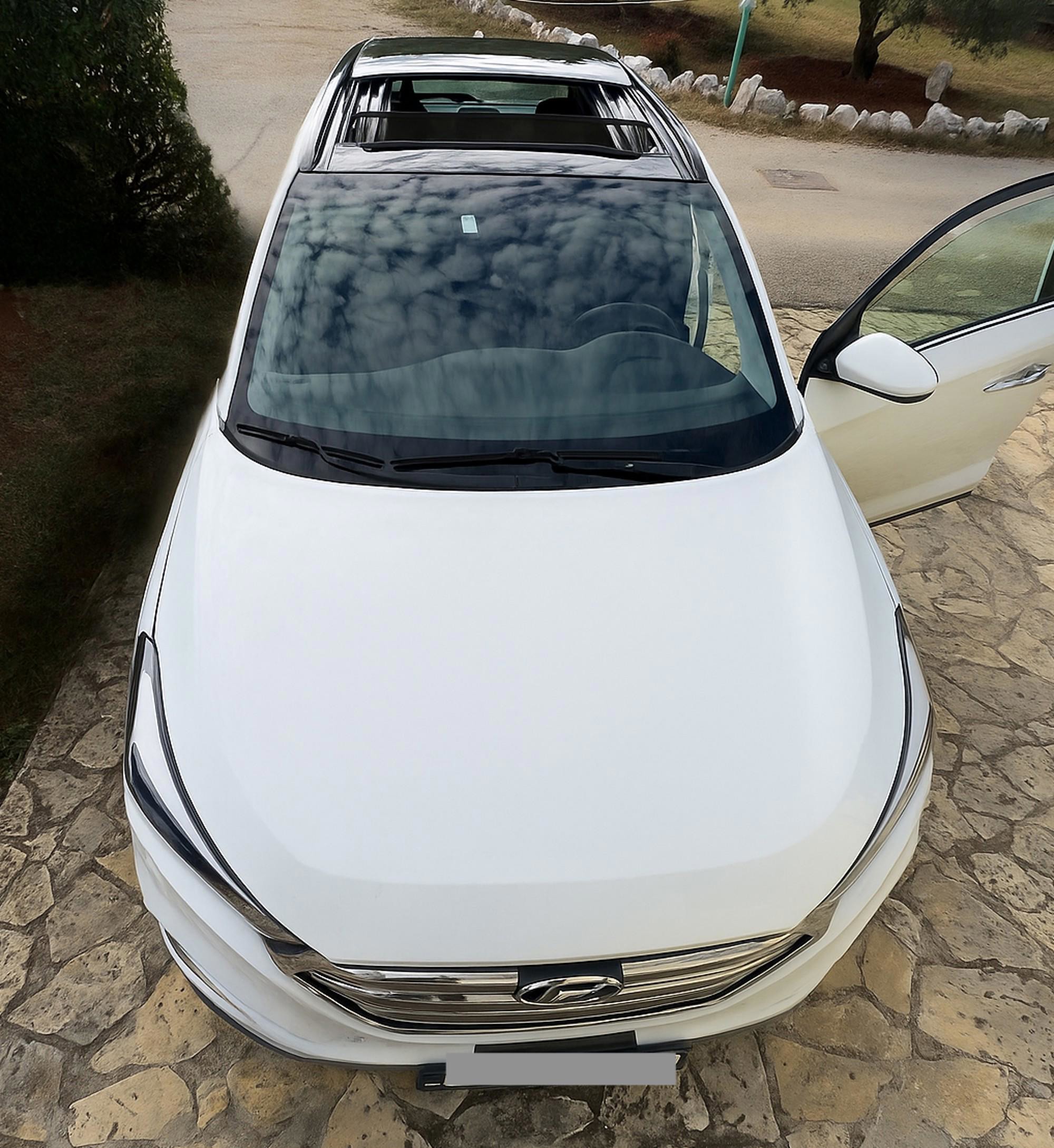 Hyundai Tucson 1.7 CRDi Xpossible | PANORAMA • Reg. 07/2027, fotografija 2