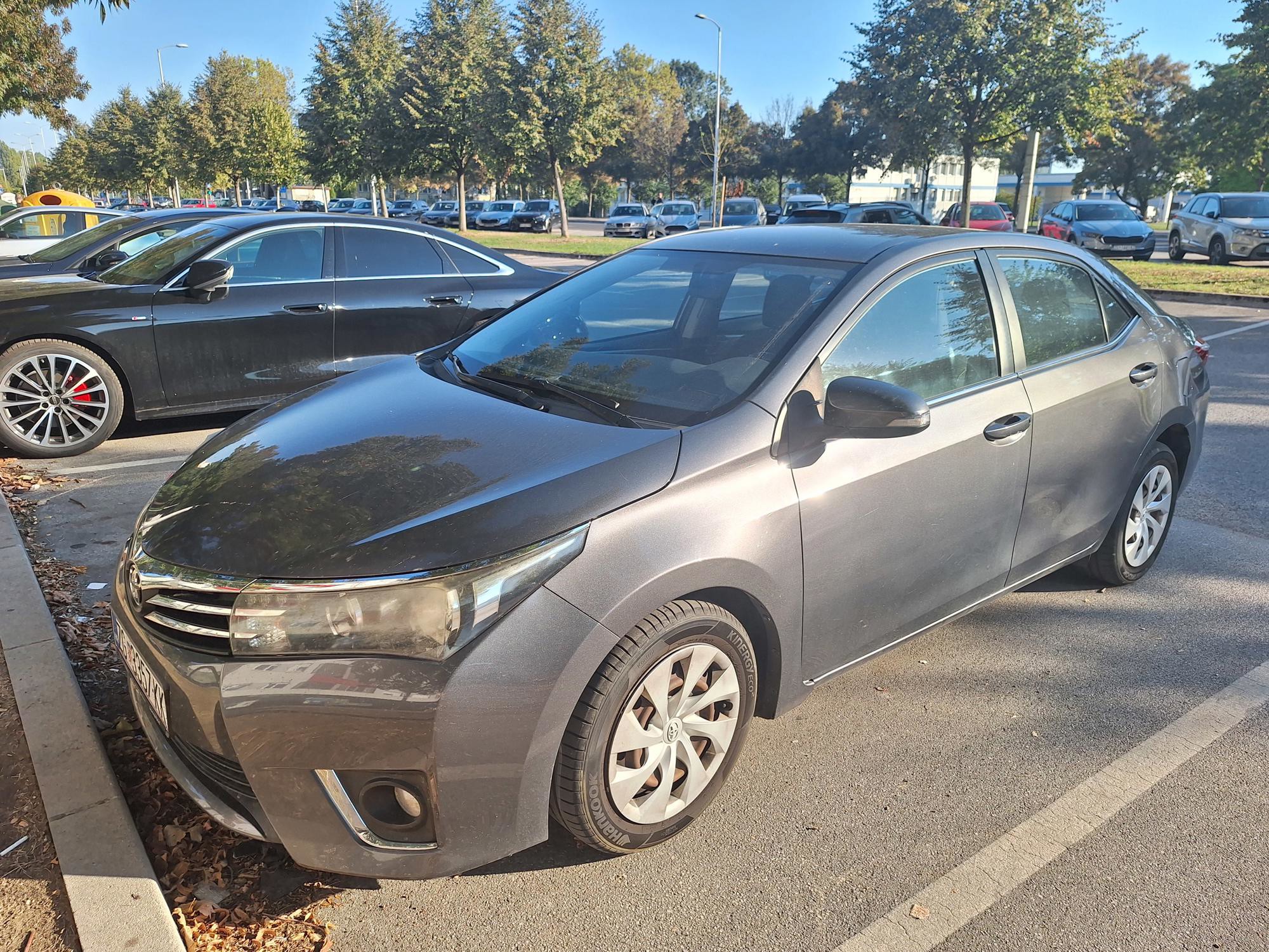 Prodajem Toyota Corollu, sedan, 1.4 D-4D Luna oprema, god.2016., fotografija 4