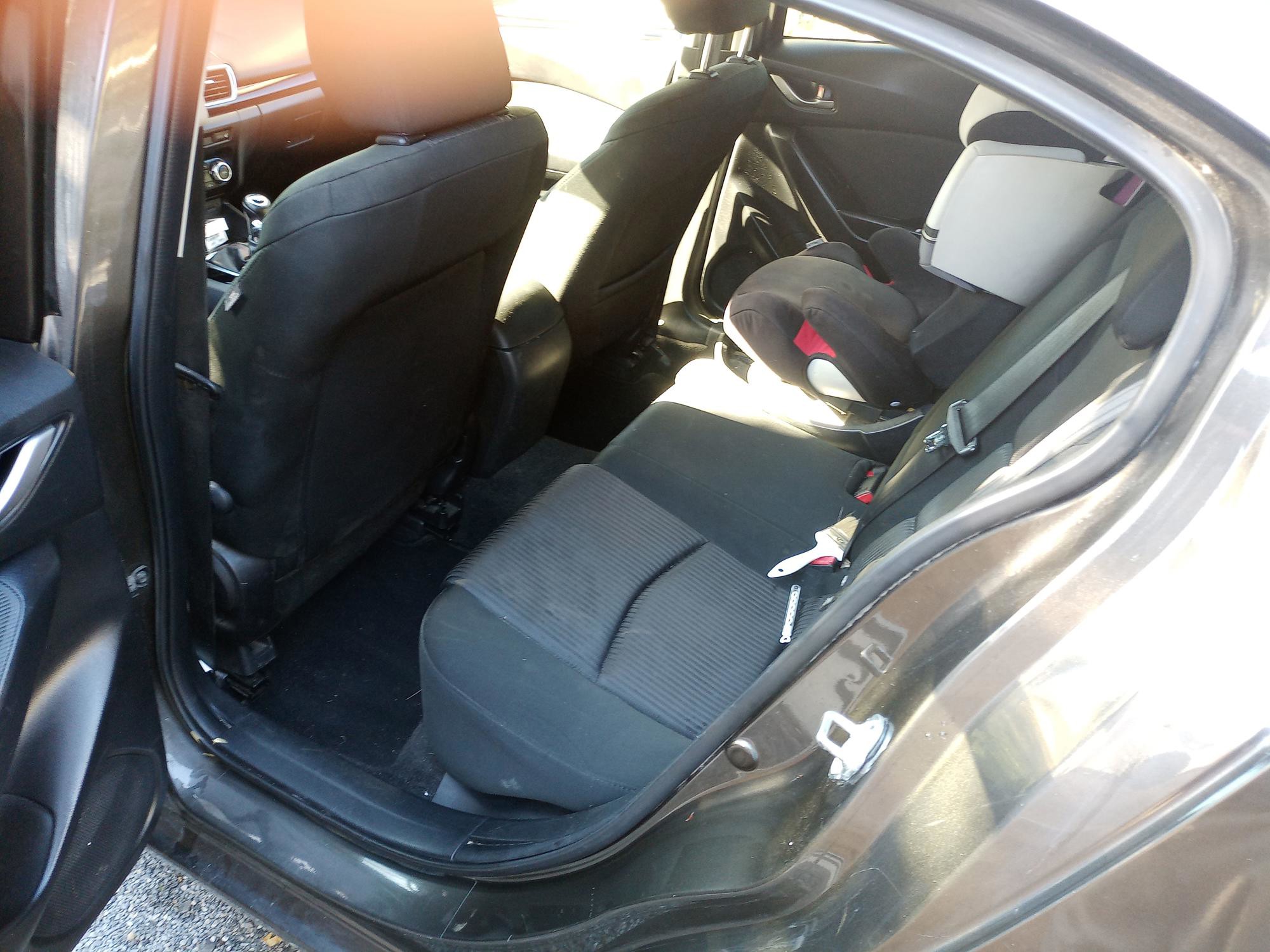Mazda 3 2,2 Skyactive, fotografija 8