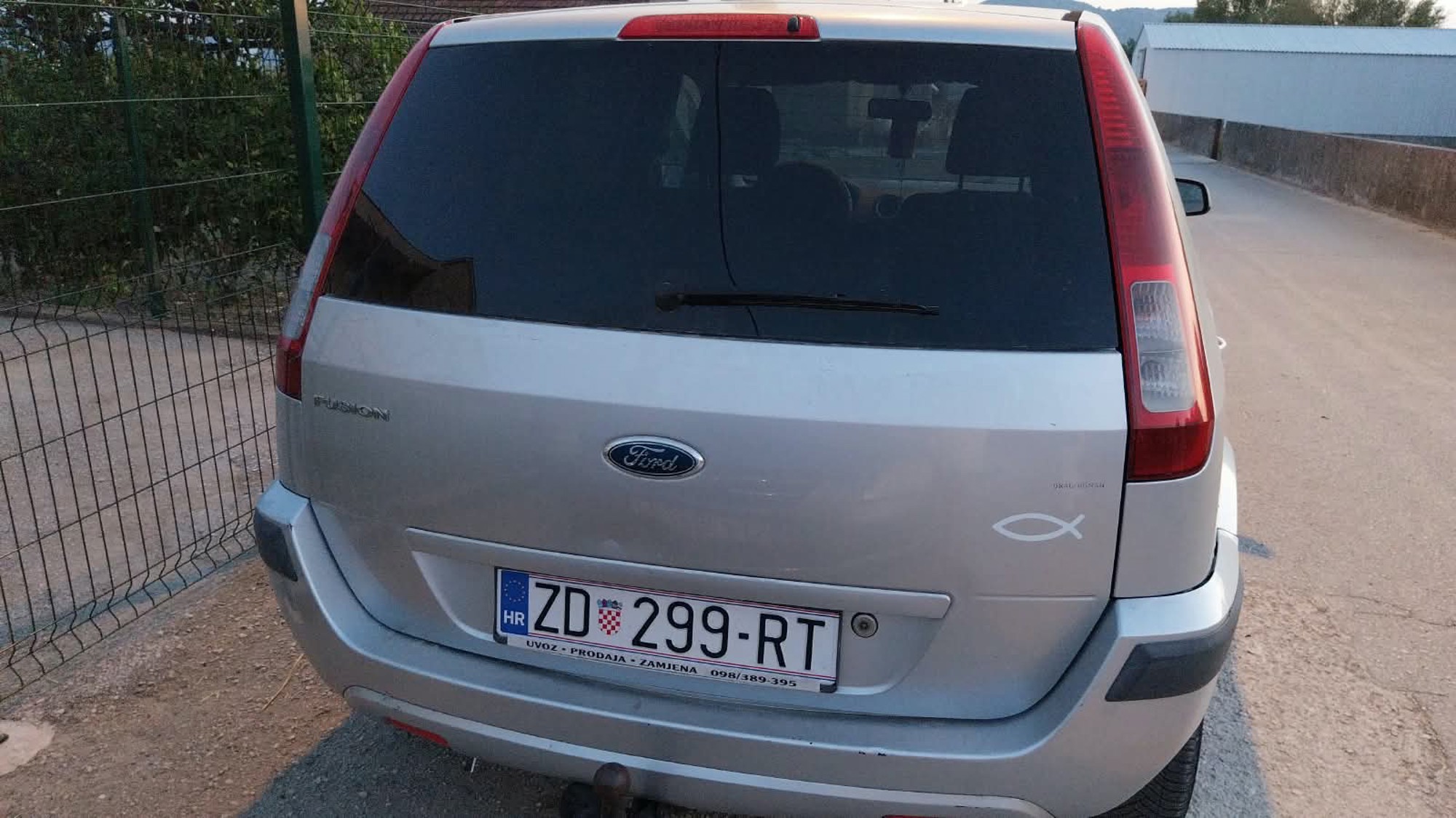 Ford Fusion 1.4TDCI, reg 03/2027, otišla brtva glave, pogled izvana - slika 2